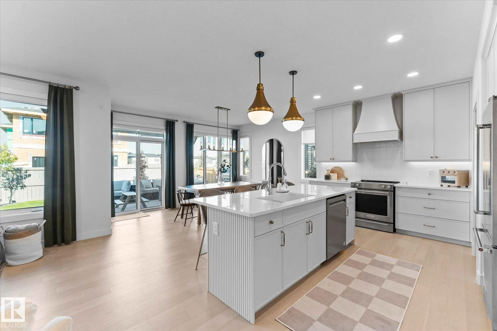 6828 KNOX Loop