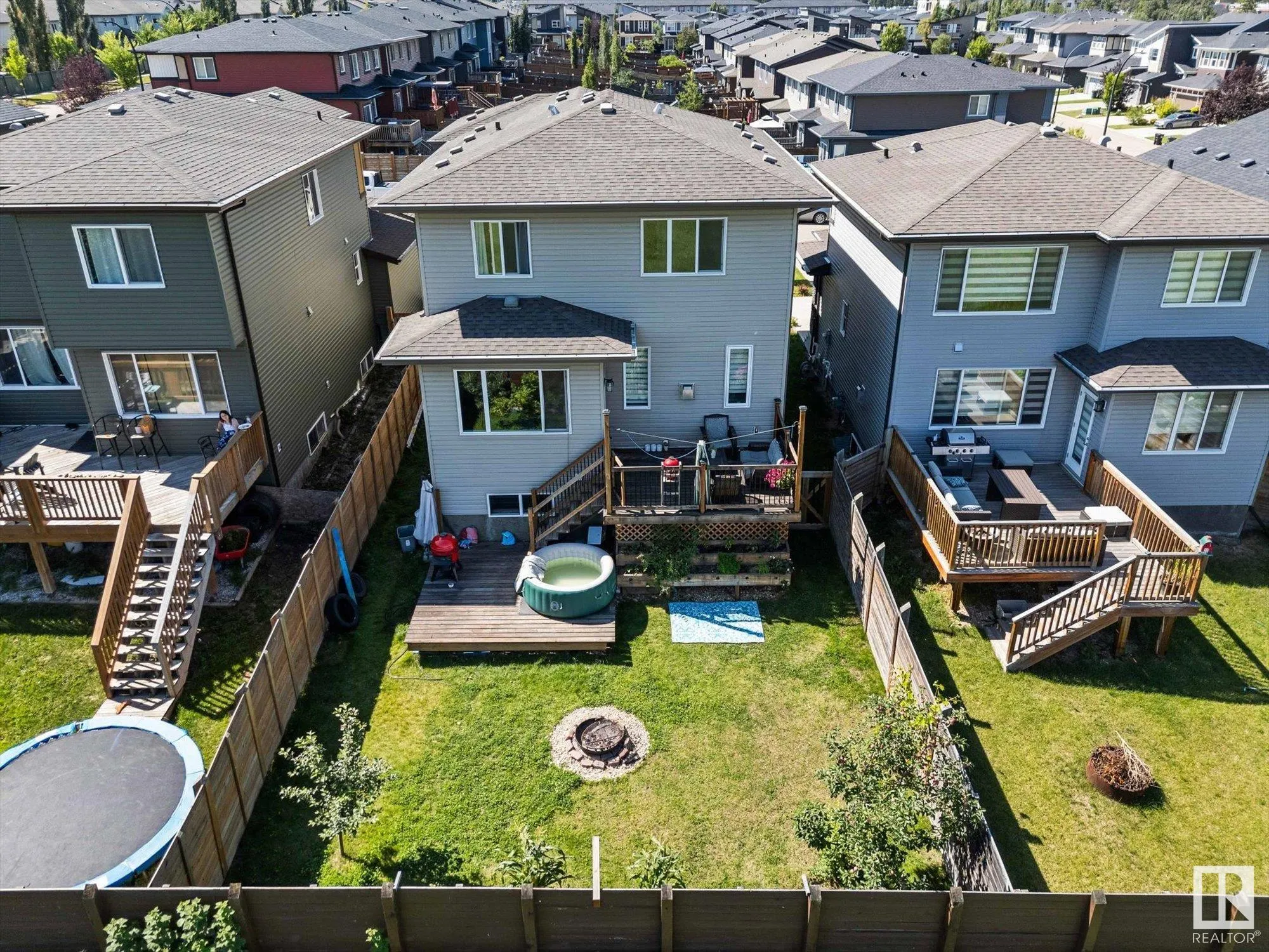 66 KENSINGTON Close