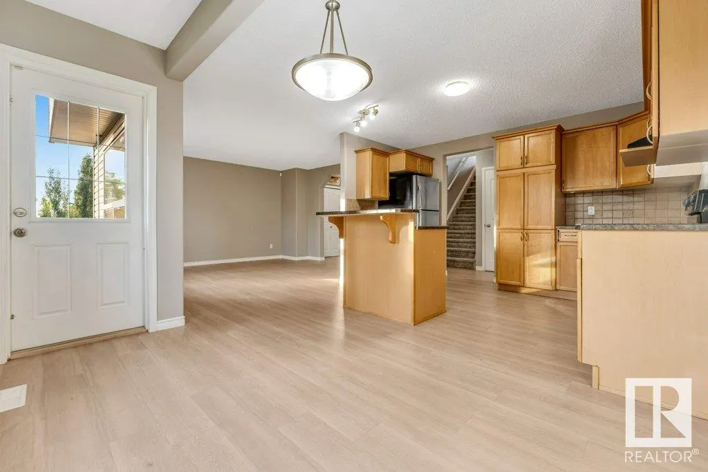 123 CHAMPLAIN Place