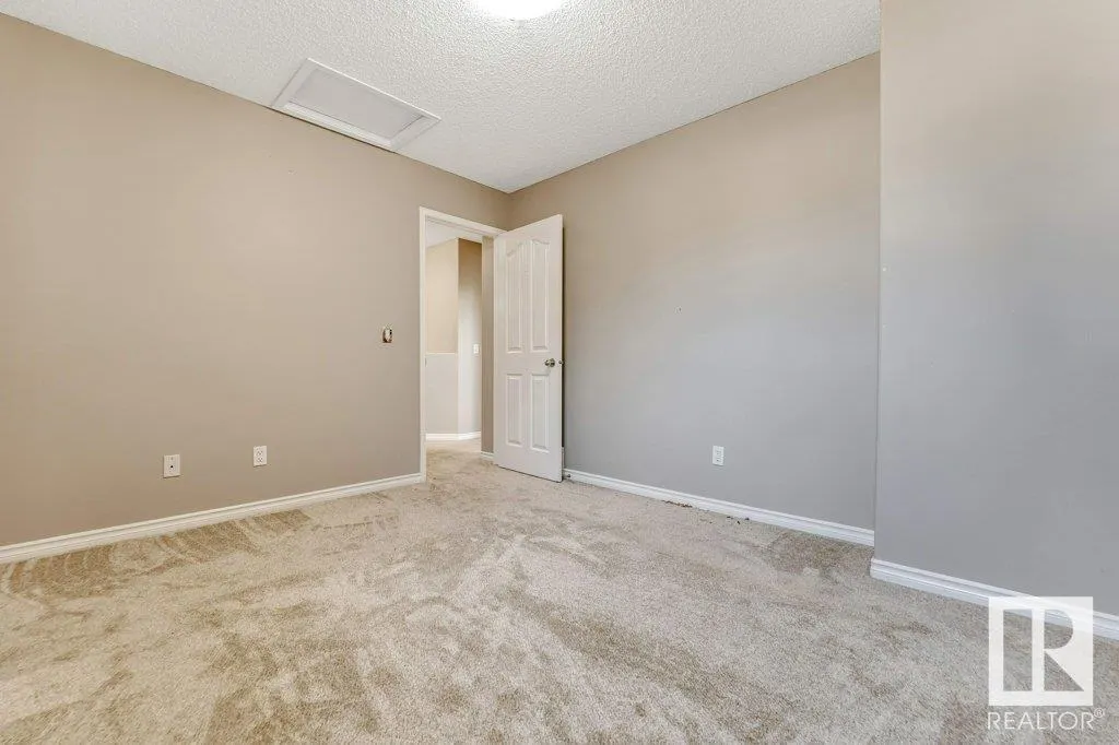123 CHAMPLAIN Place
