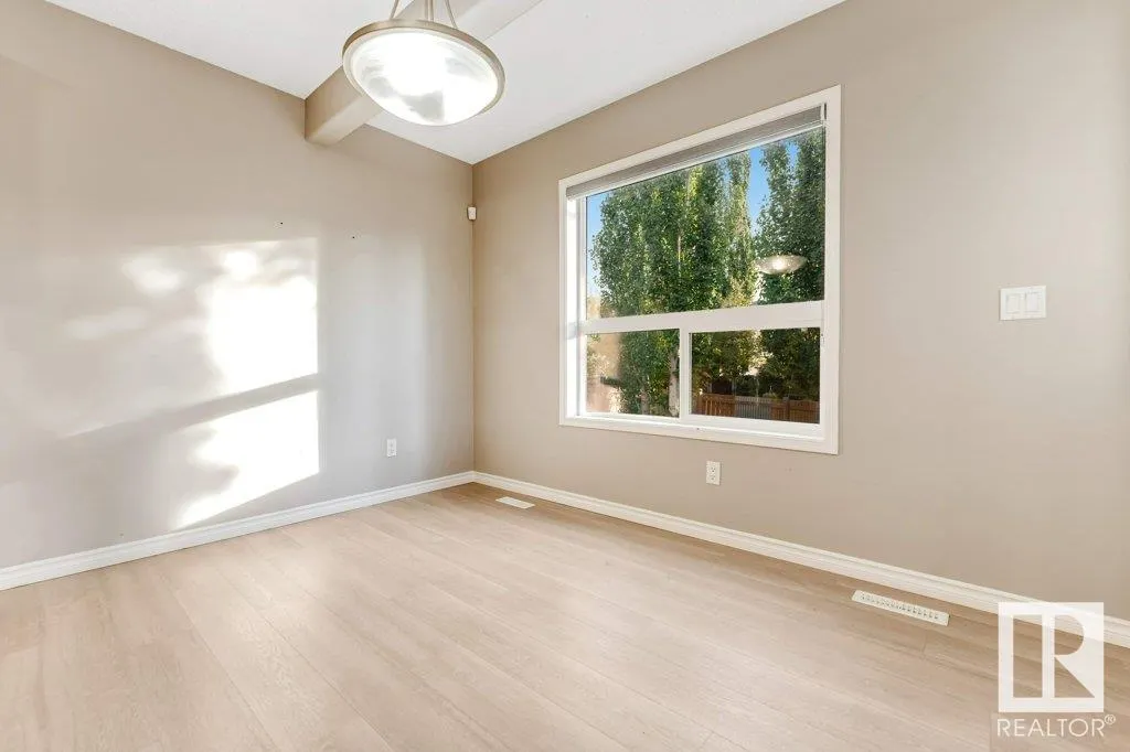123 CHAMPLAIN Place
