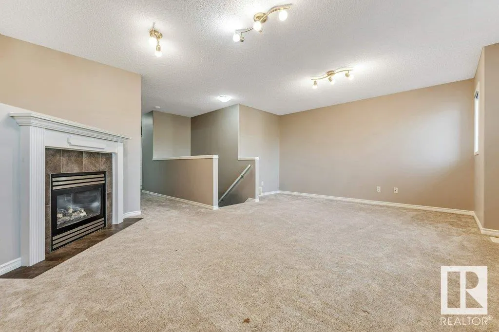123 CHAMPLAIN Place