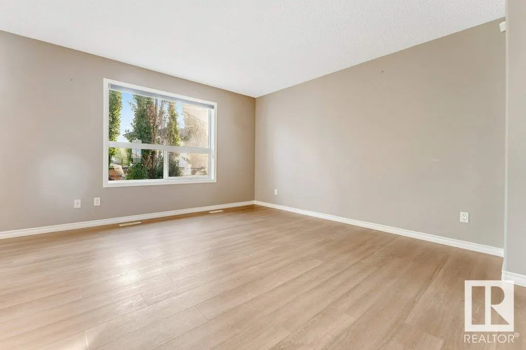 123 CHAMPLAIN Place