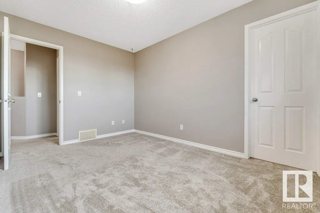 123 CHAMPLAIN Place