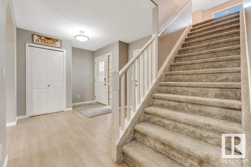 123 CHAMPLAIN Place