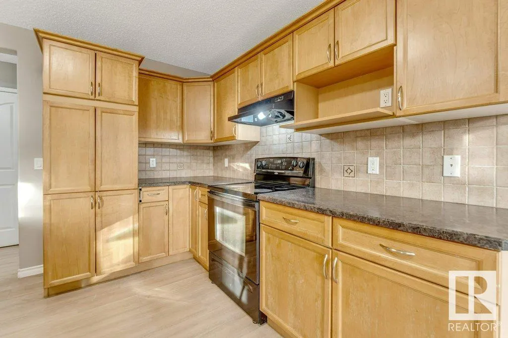 123 CHAMPLAIN Place
