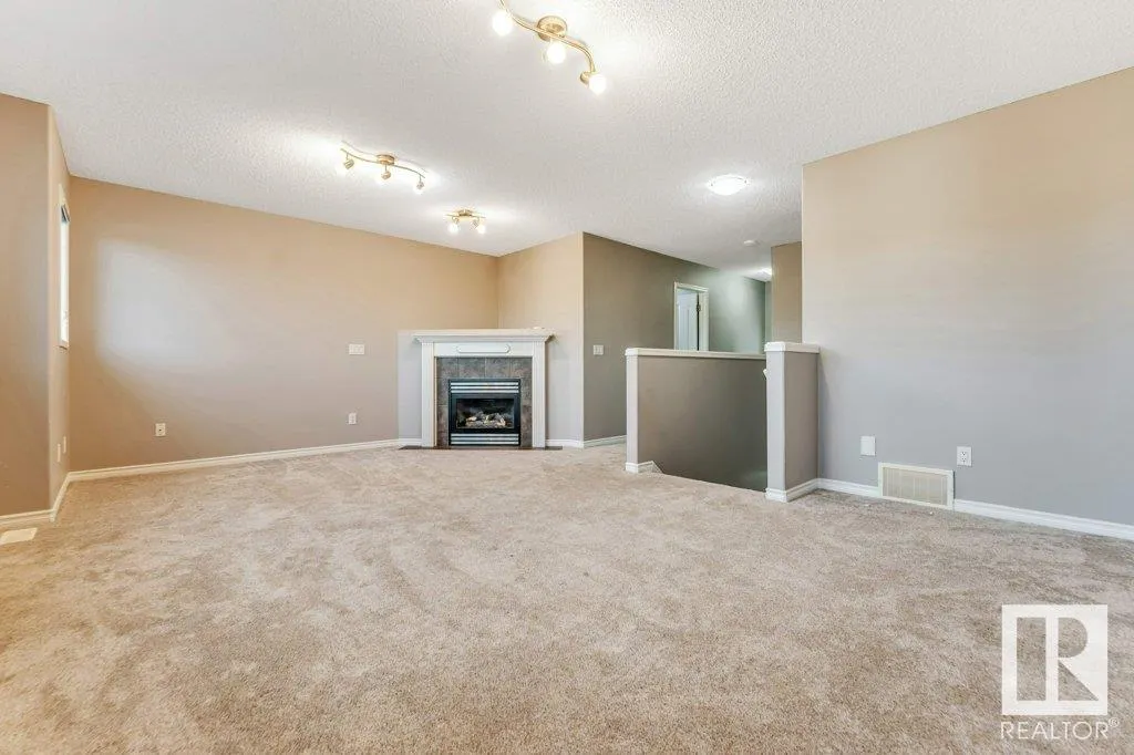 123 CHAMPLAIN Place