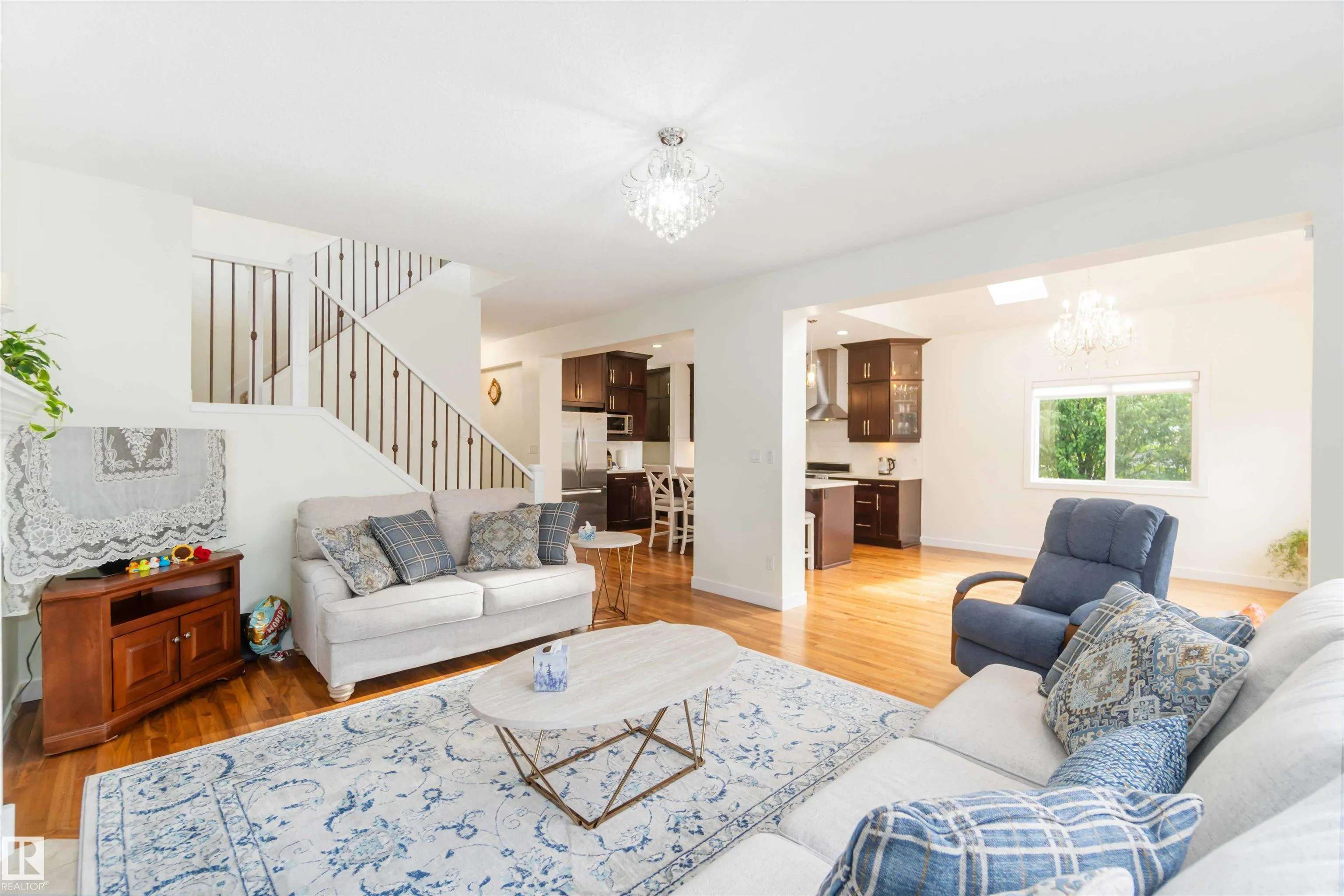 6719 SPEAKER Place