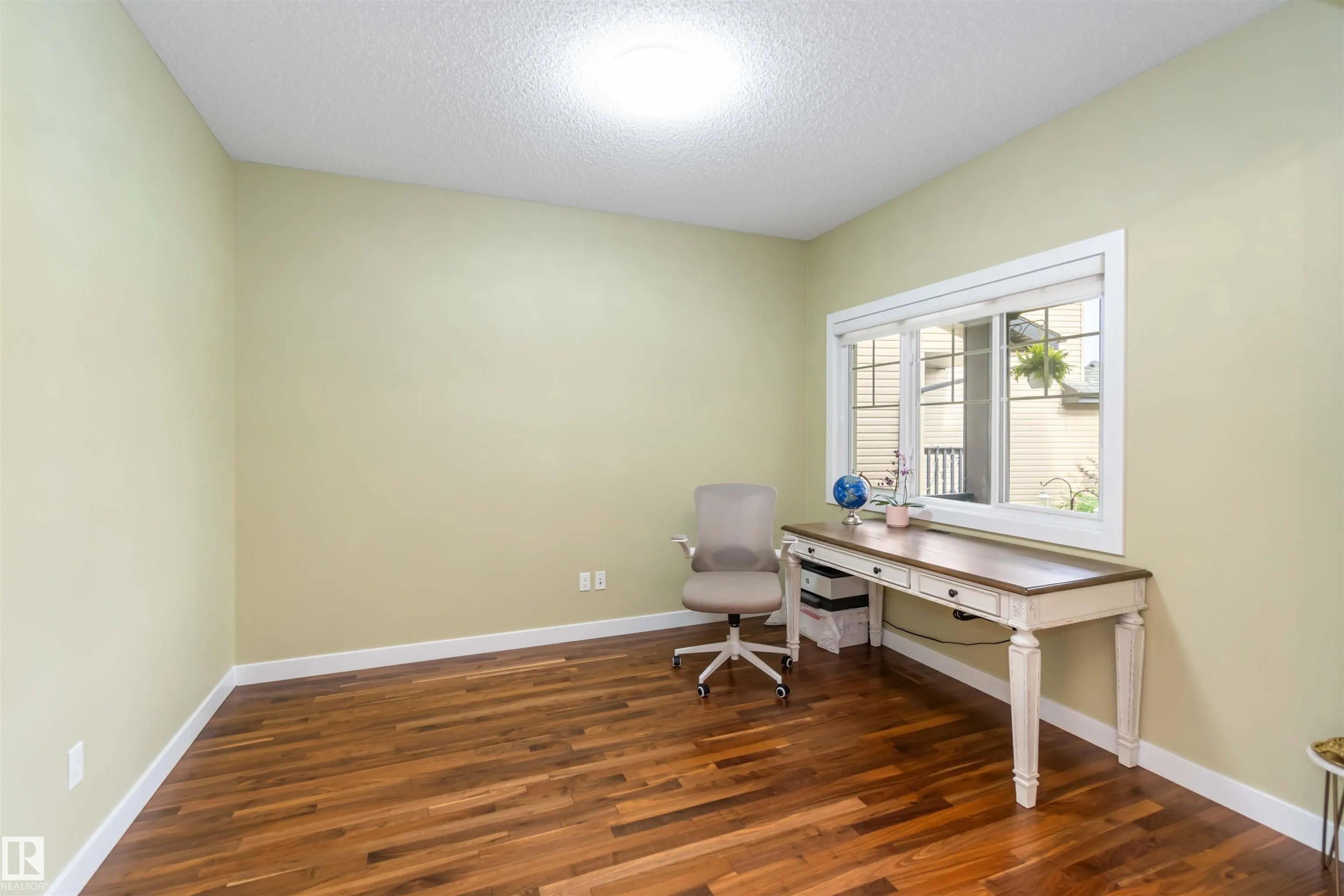 6719 SPEAKER Place