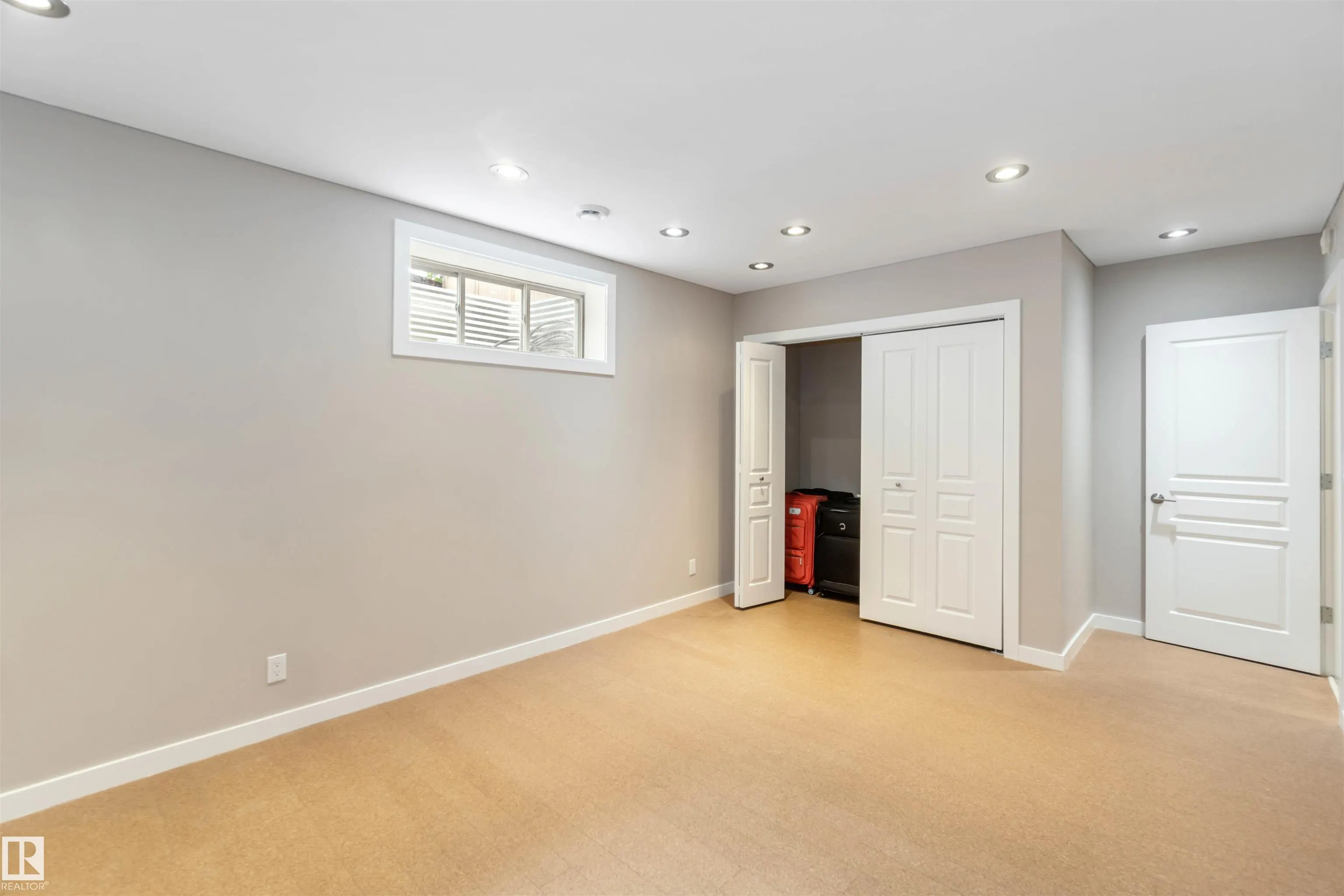 6719 SPEAKER Place
