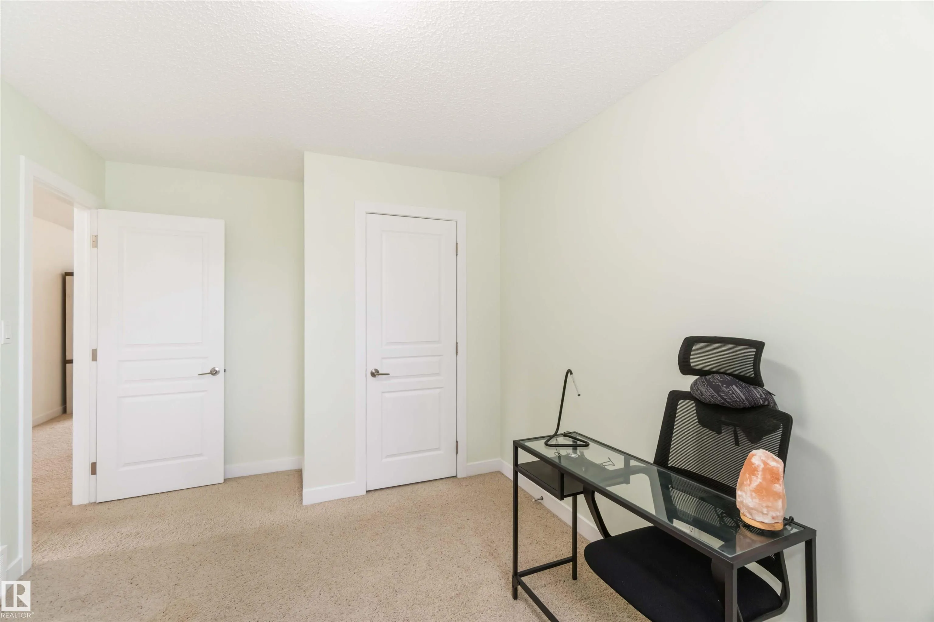 6719 SPEAKER Place