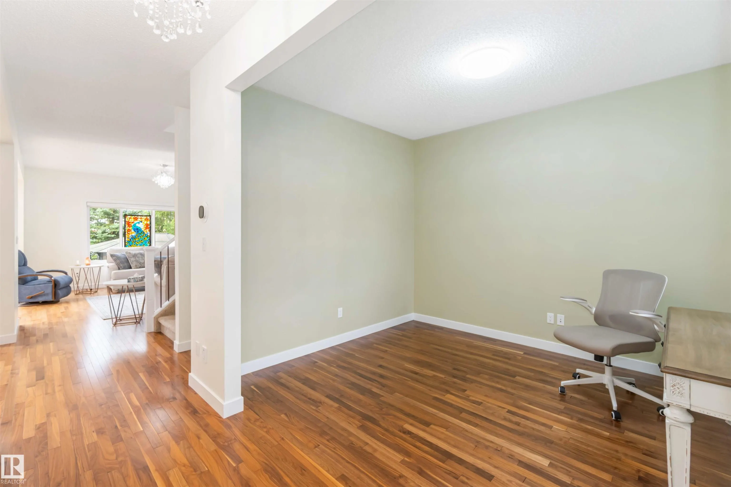 6719 SPEAKER Place