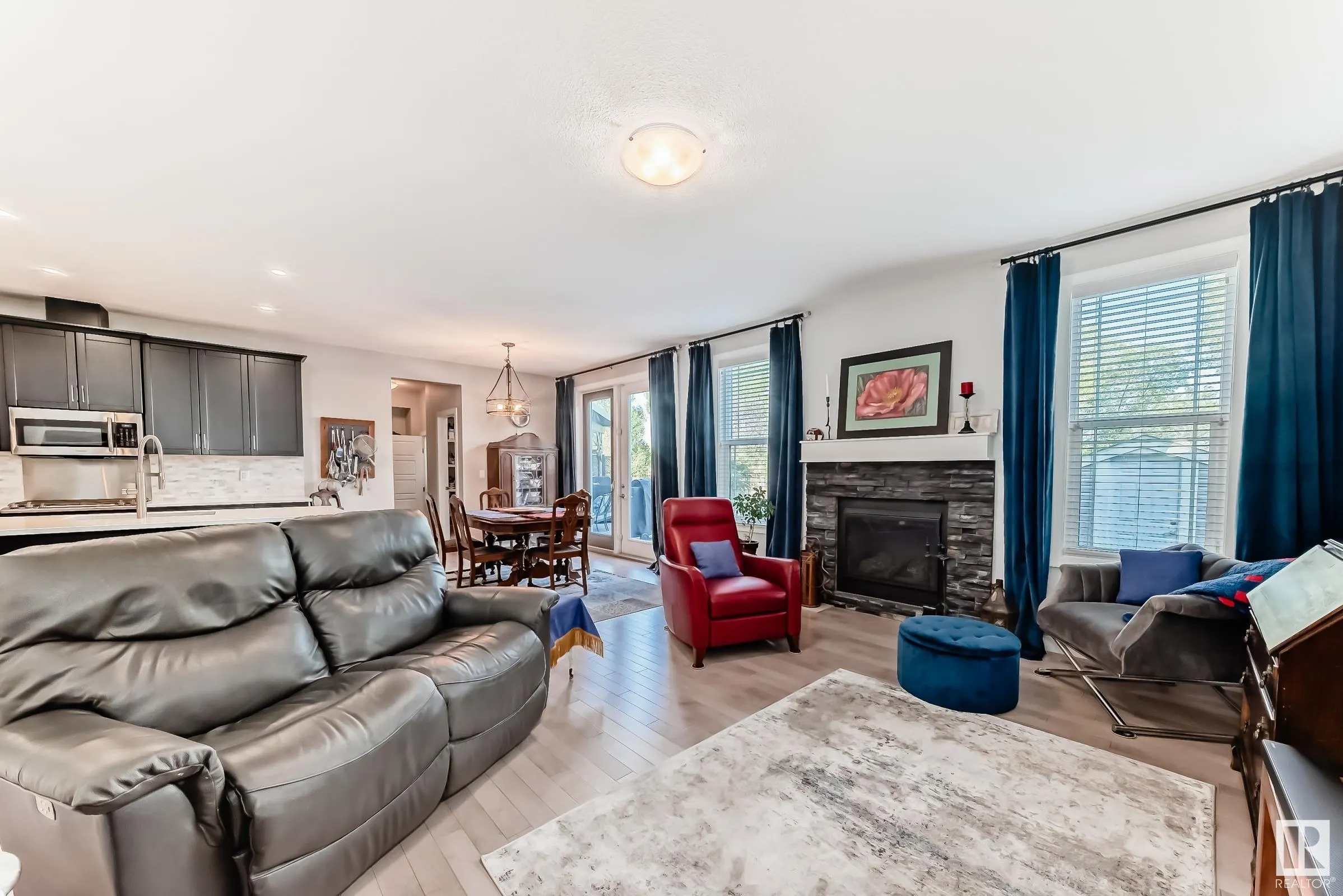 71 ROSEMOUNT Boulevard