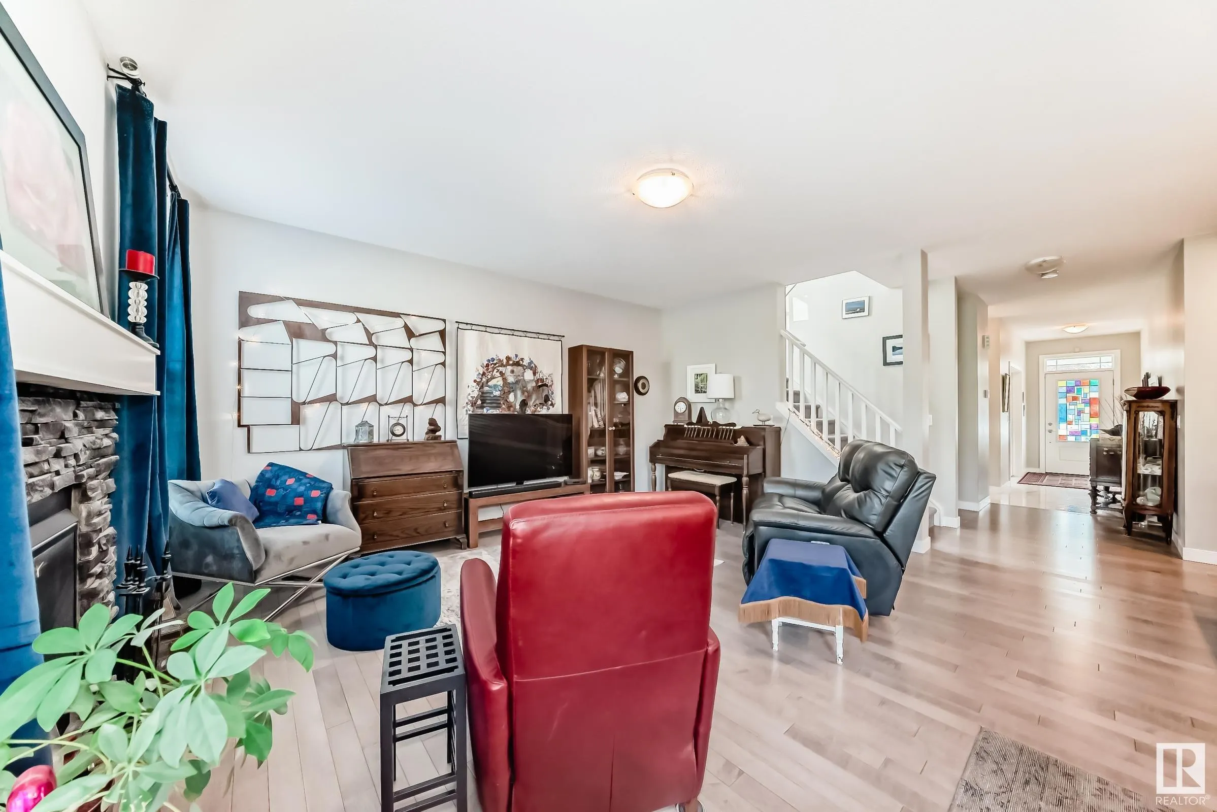 71 ROSEMOUNT Boulevard