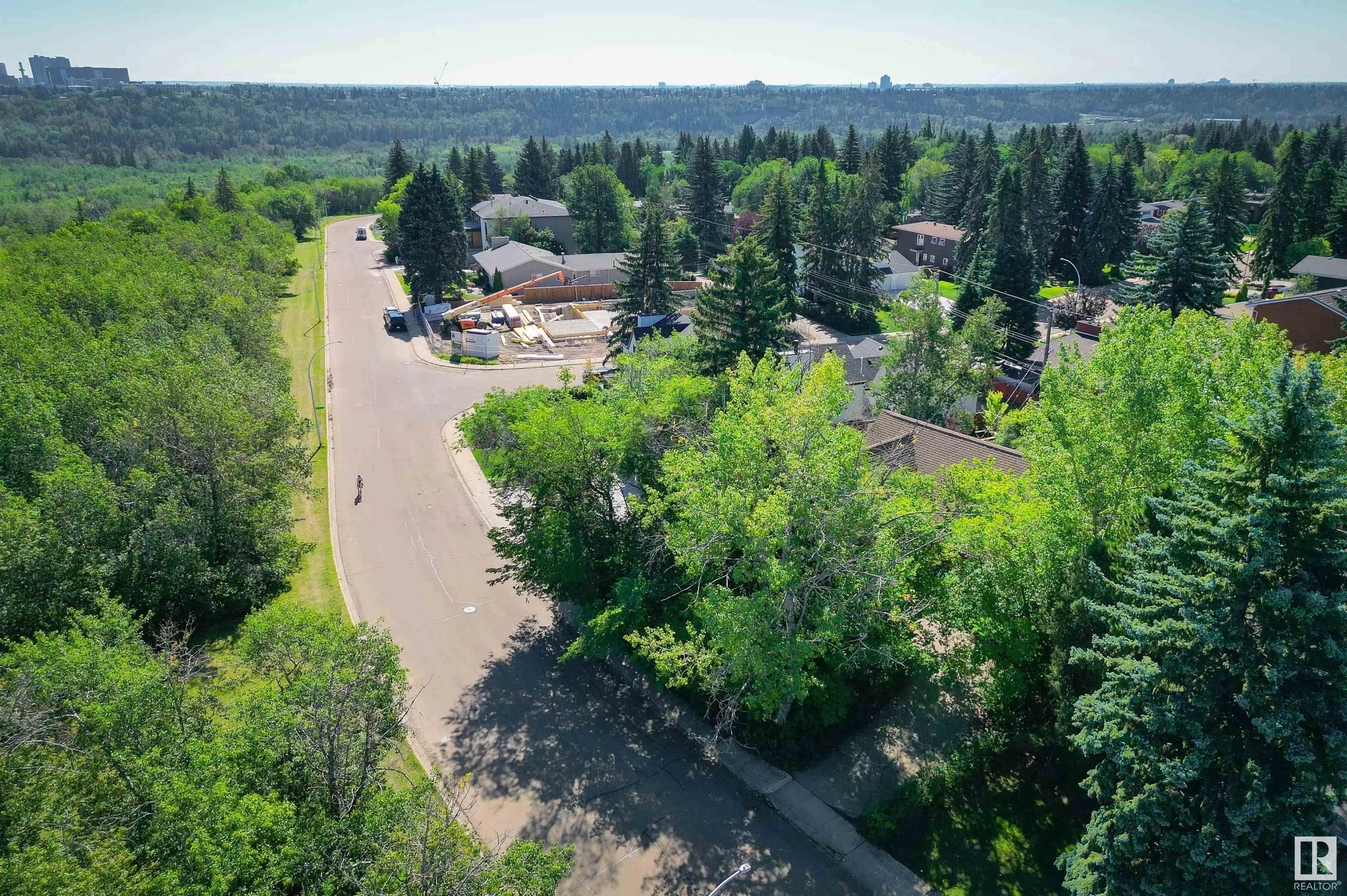 50 VALLEYVIEW Crescent