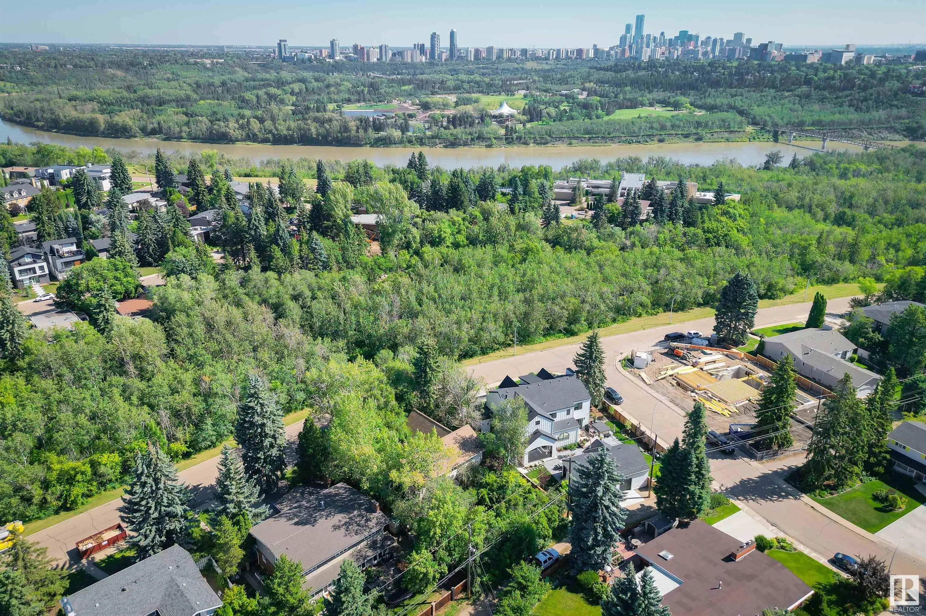 50 VALLEYVIEW Crescent