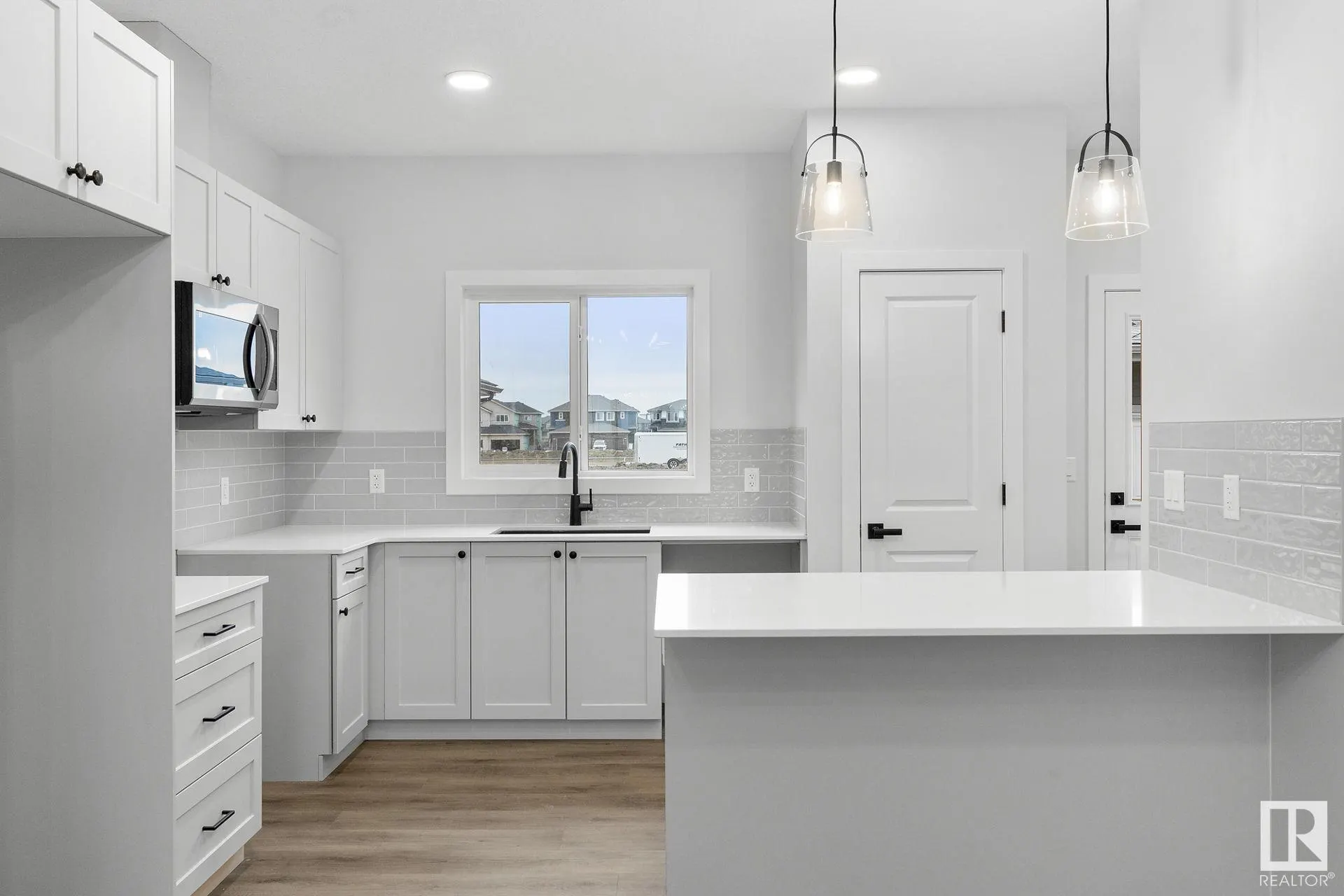 11 SERENO Lane