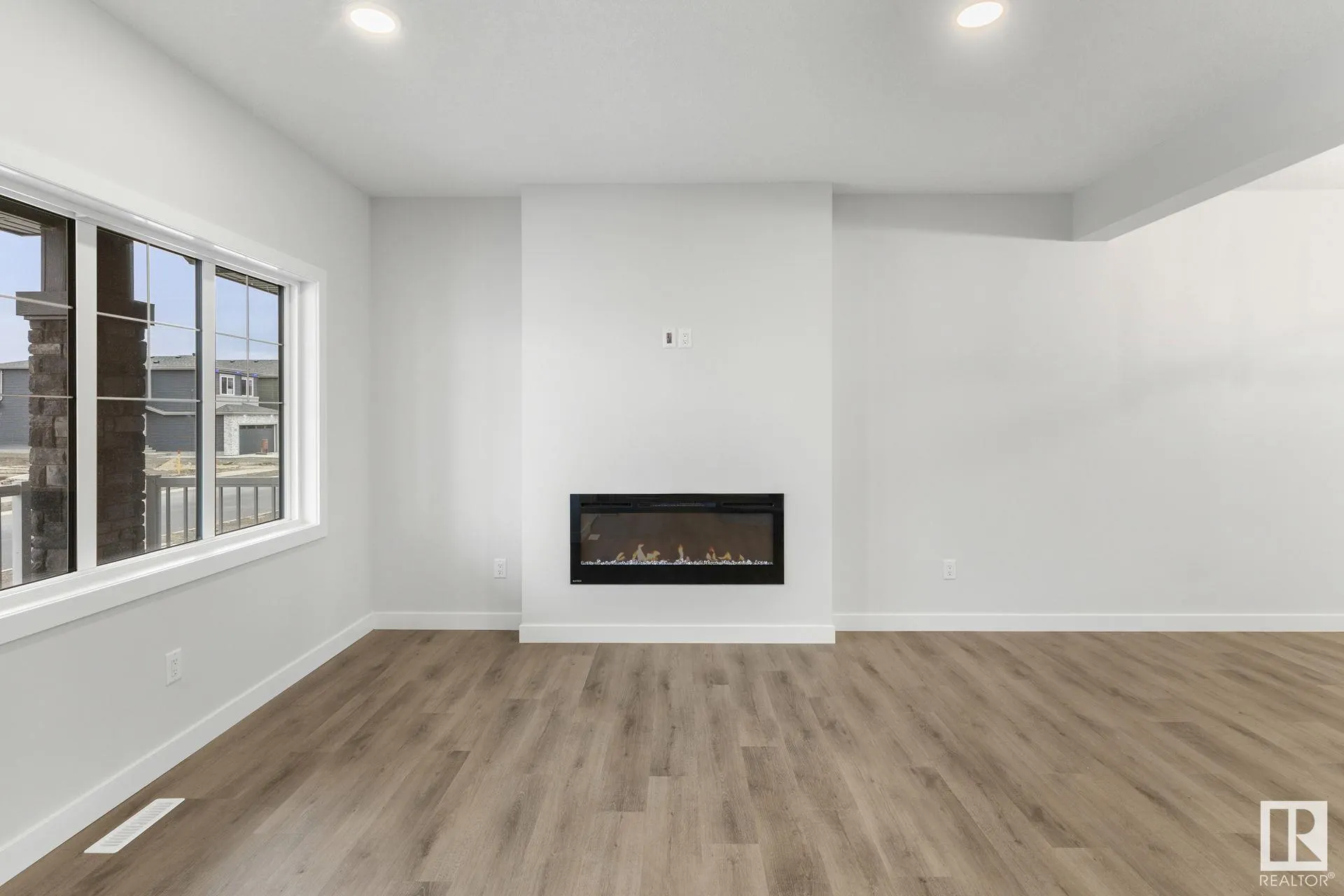 11 SERENO Lane