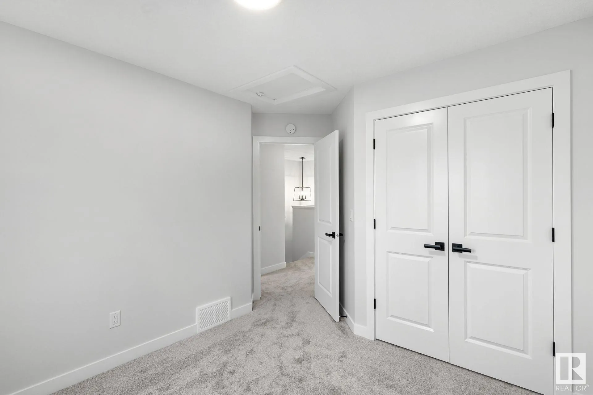 11 SERENO Lane