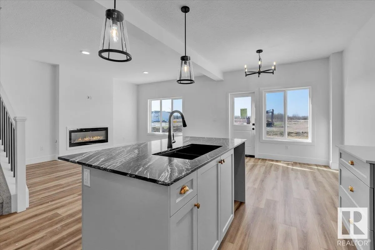 22 SERENO Lane