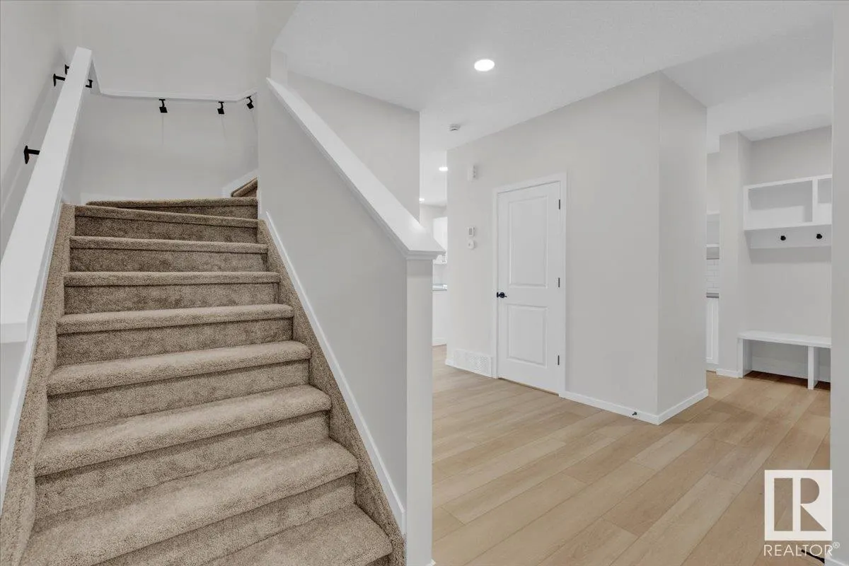 1142 SOUTH CREEK Wynd