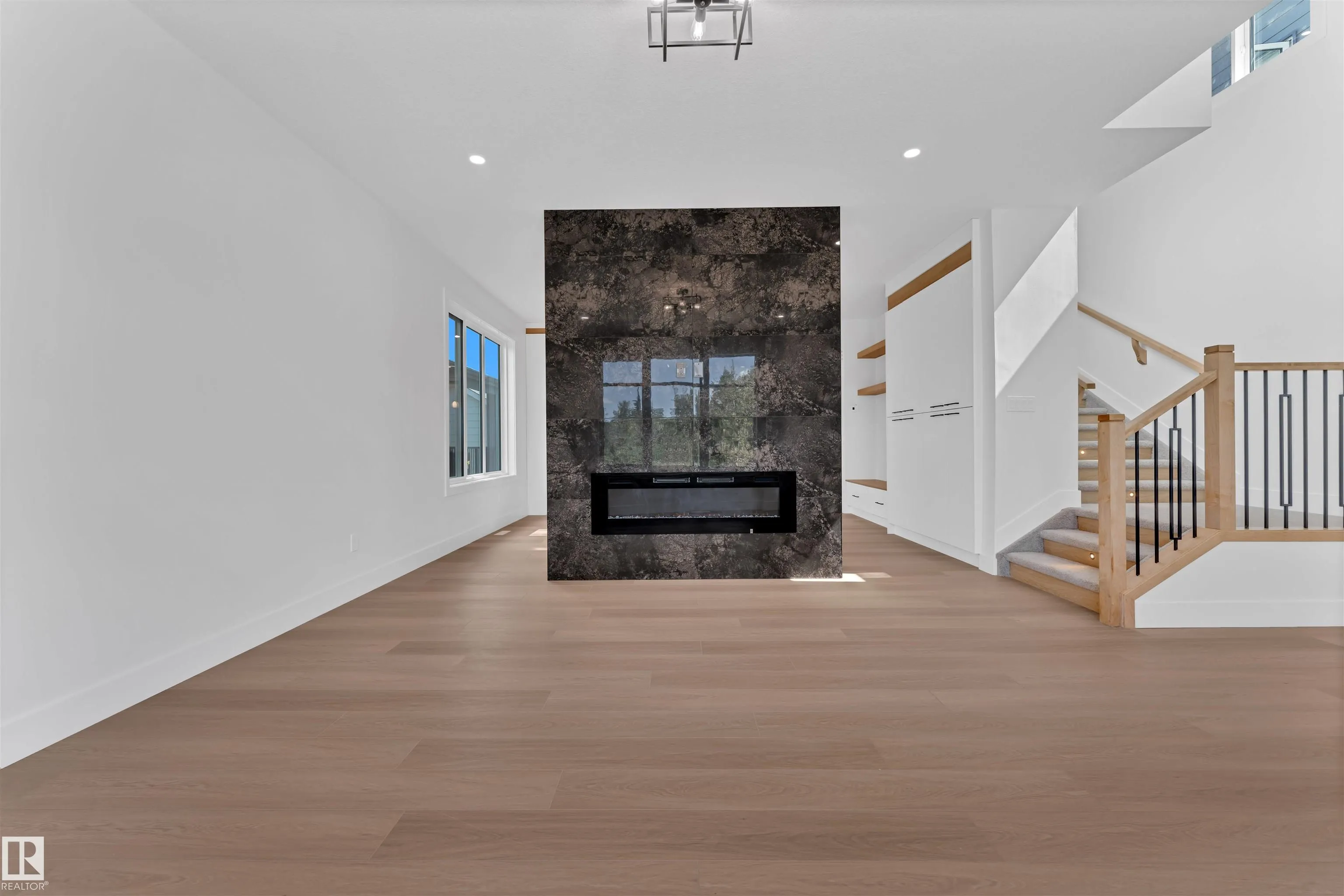 6107 CRAWFORD Drive