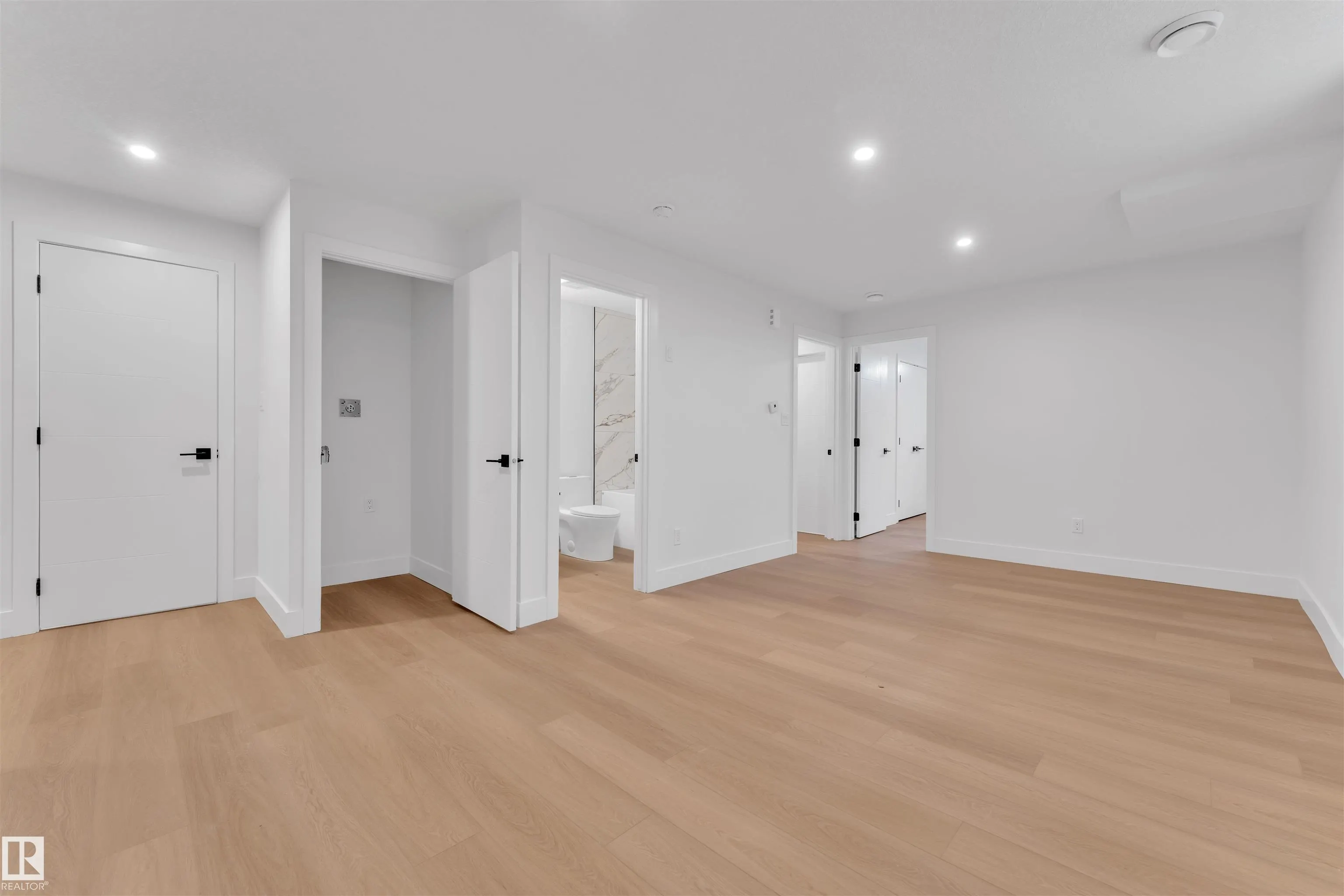 6107 CRAWFORD Drive