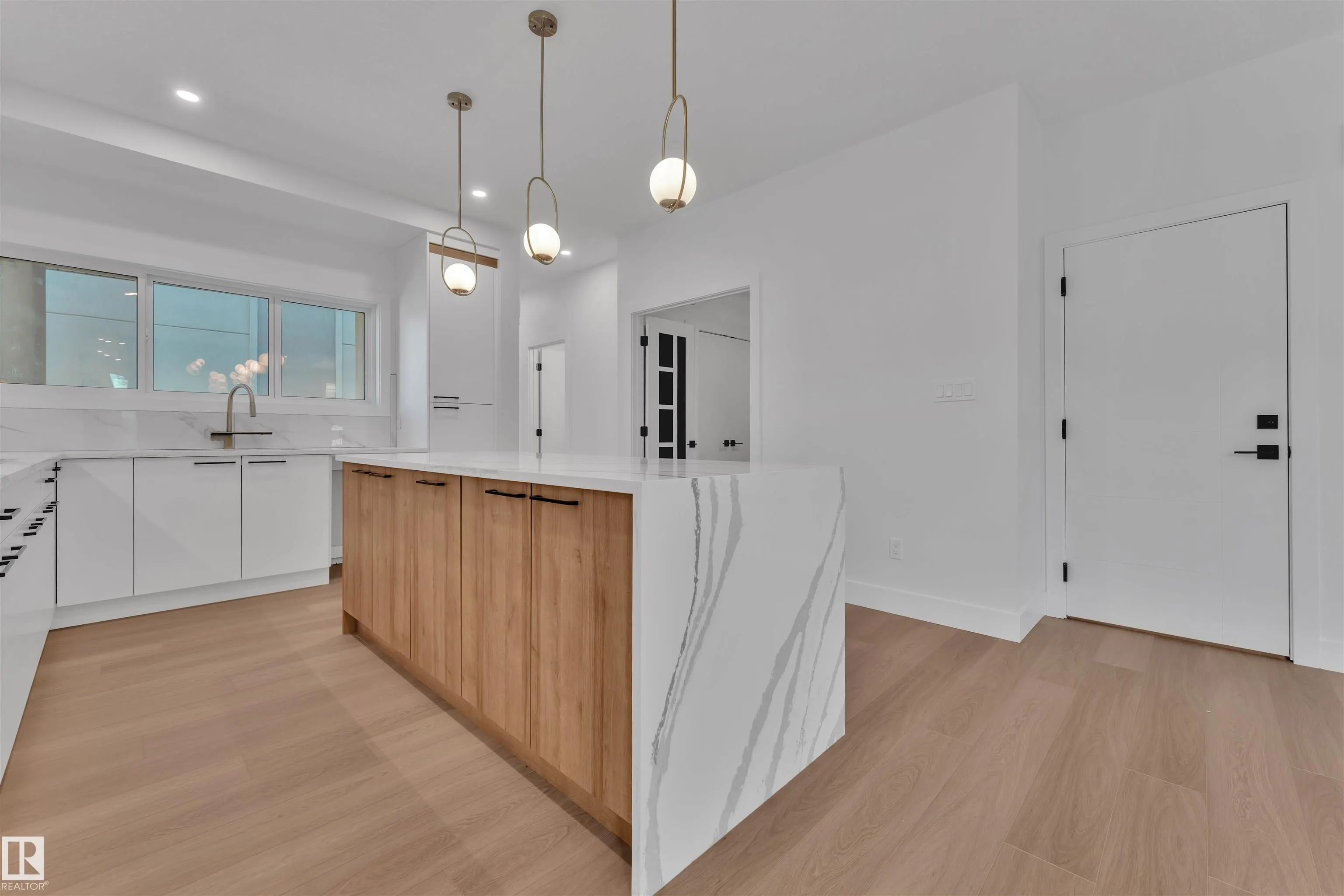 6107 CRAWFORD Drive