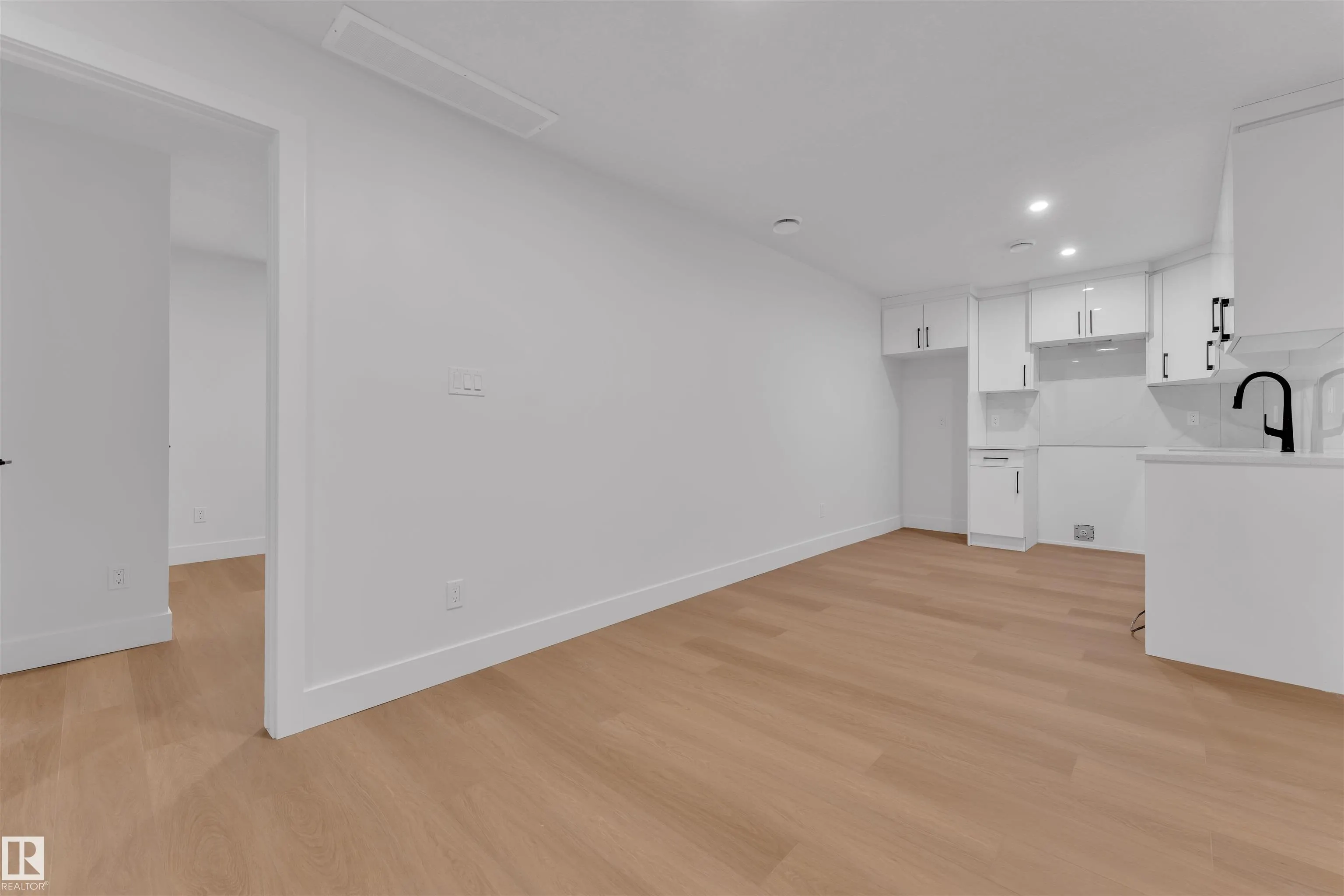 6107 CRAWFORD Drive