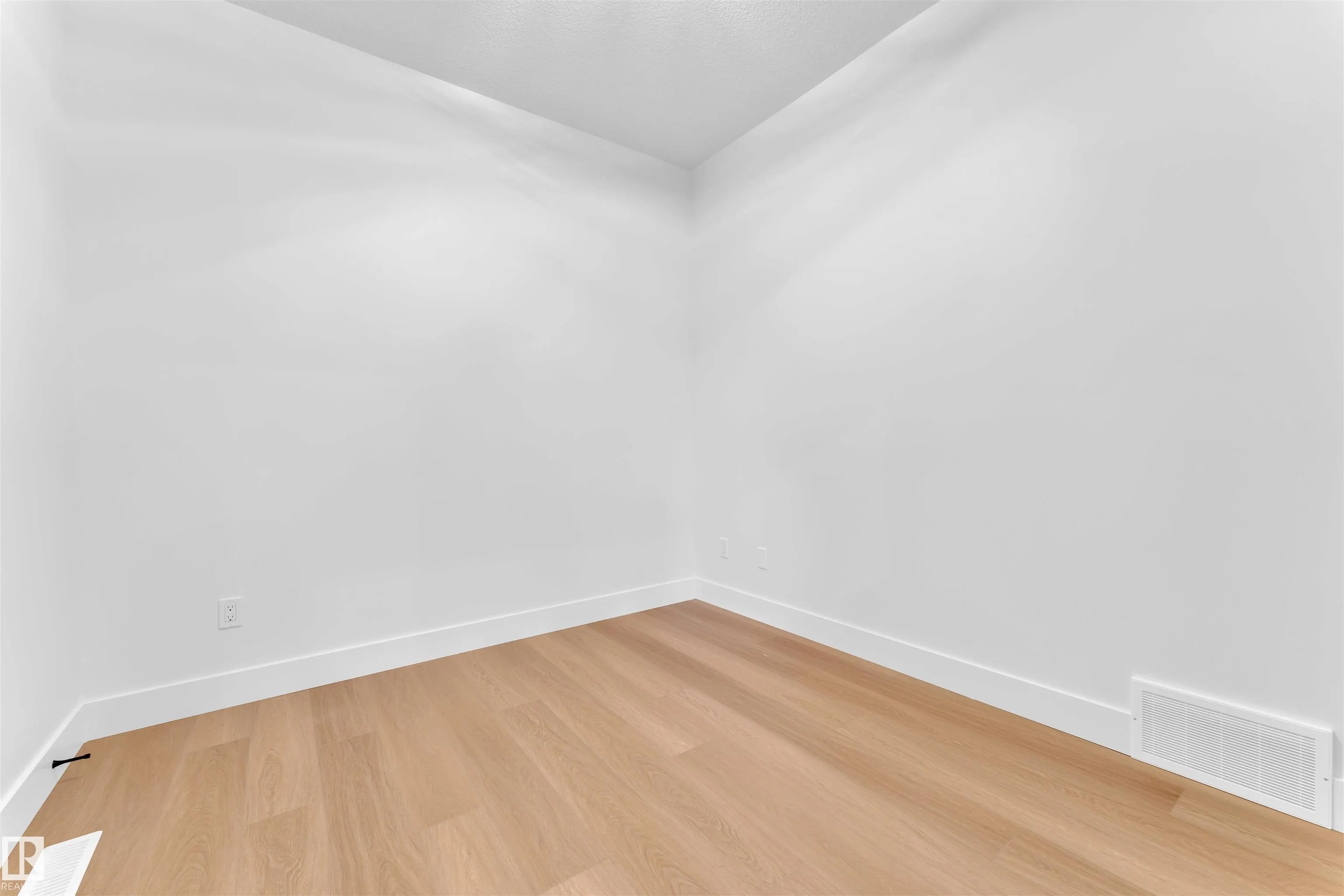 6107 CRAWFORD Drive