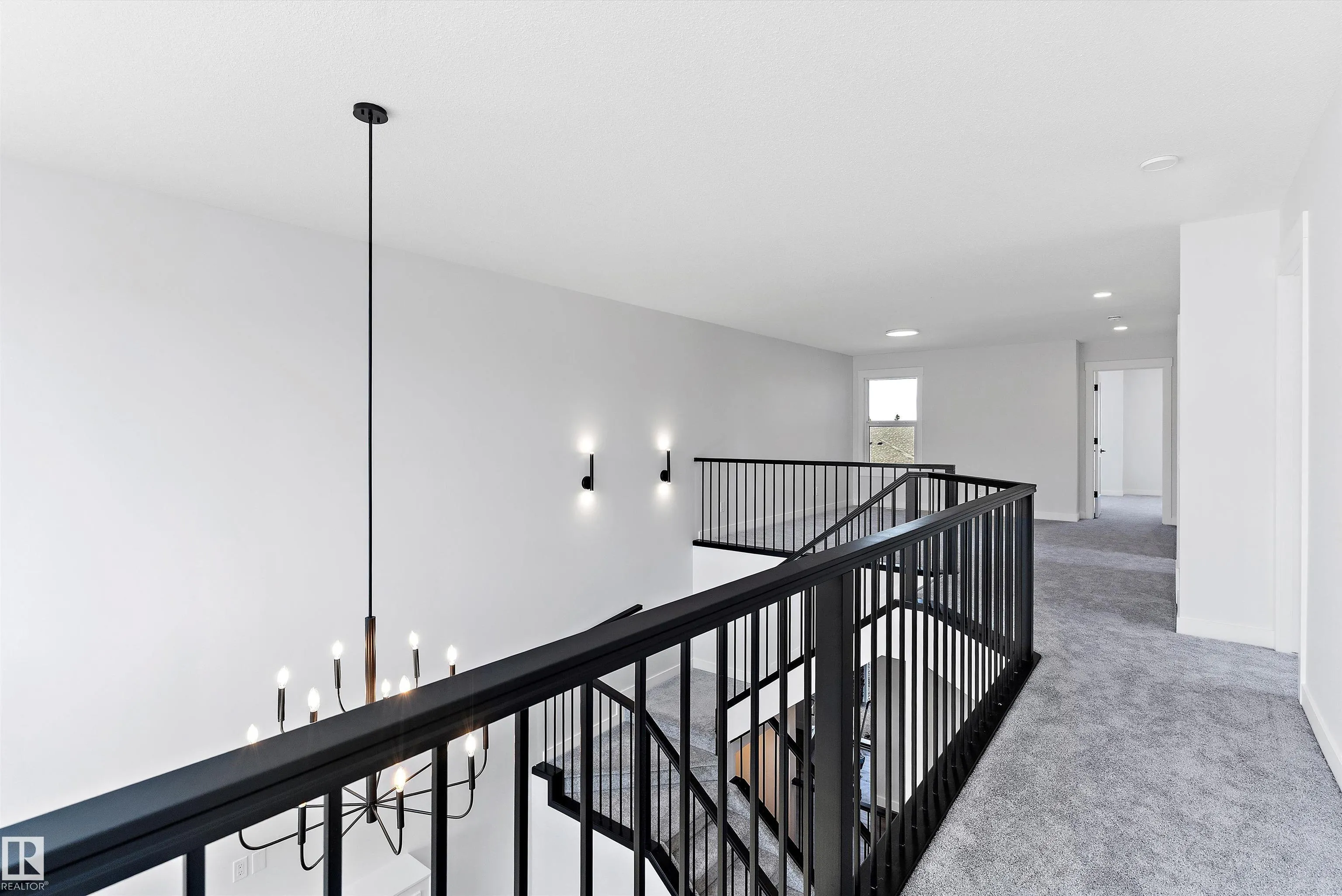 22 Newbury Circle