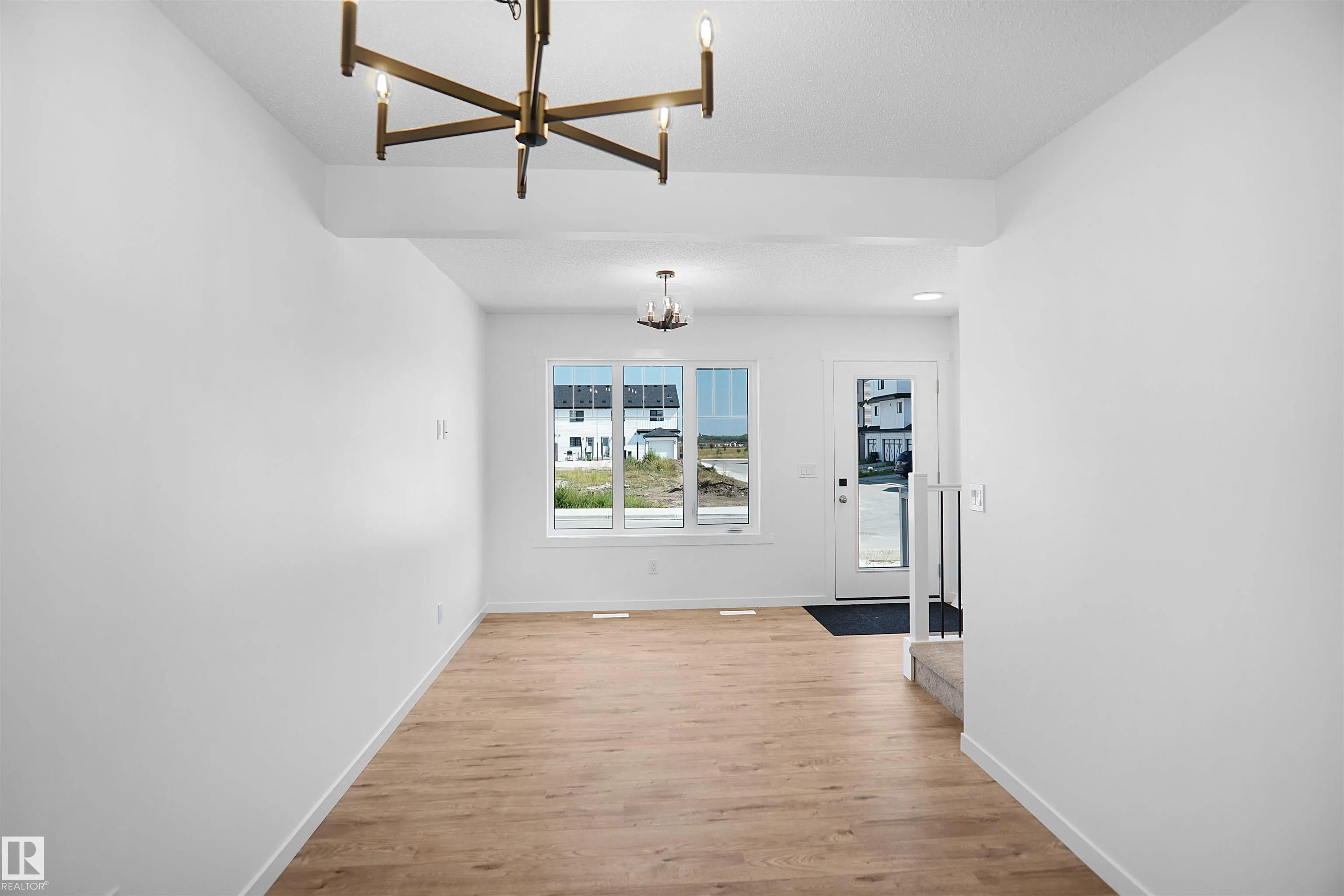 4286 Kinglet Drive