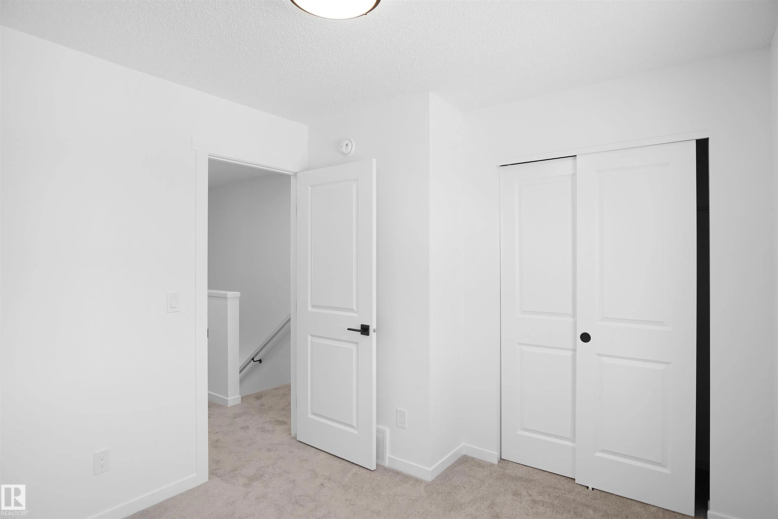 4286 Kinglet Drive