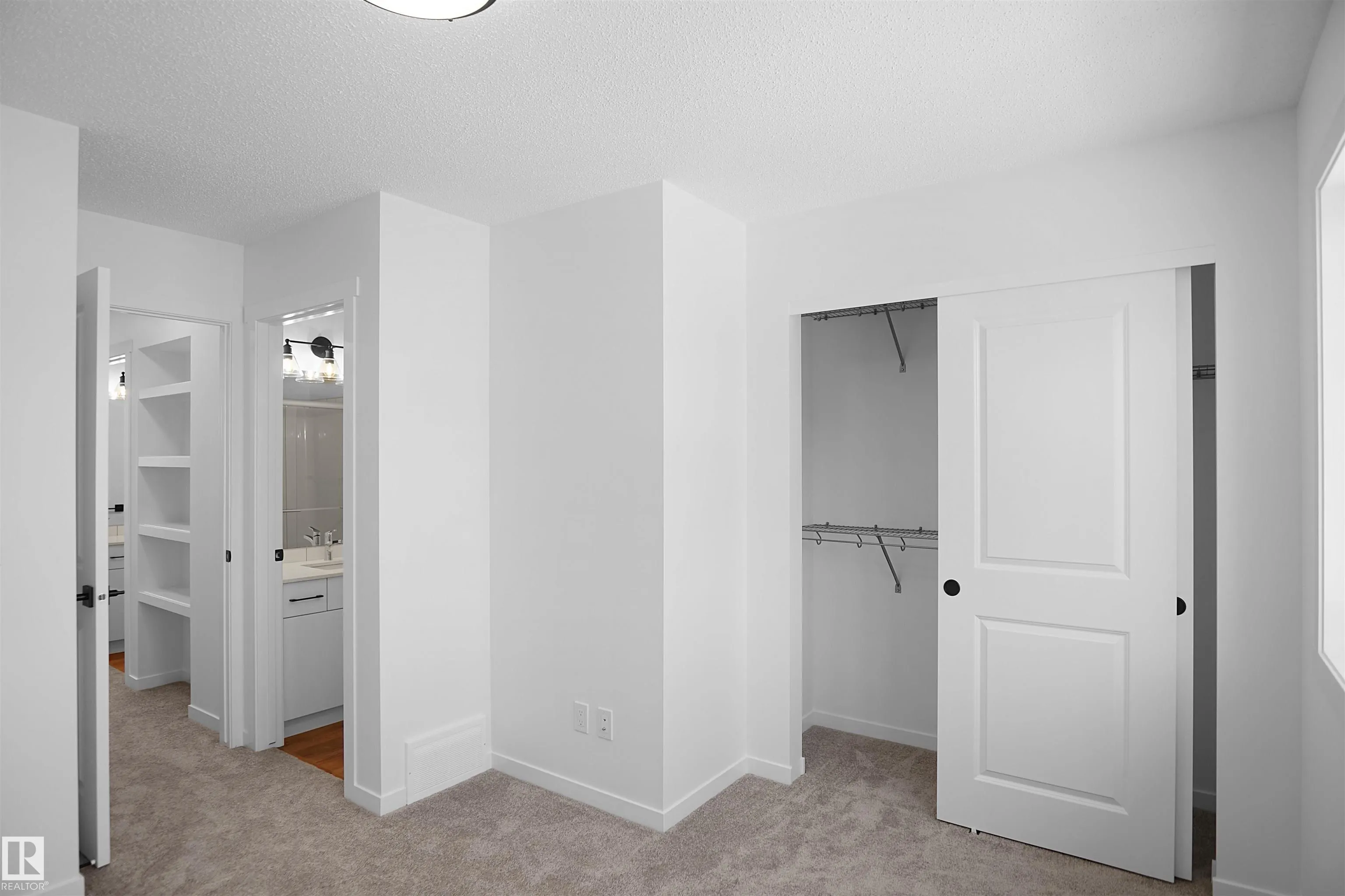 4286 Kinglet Drive