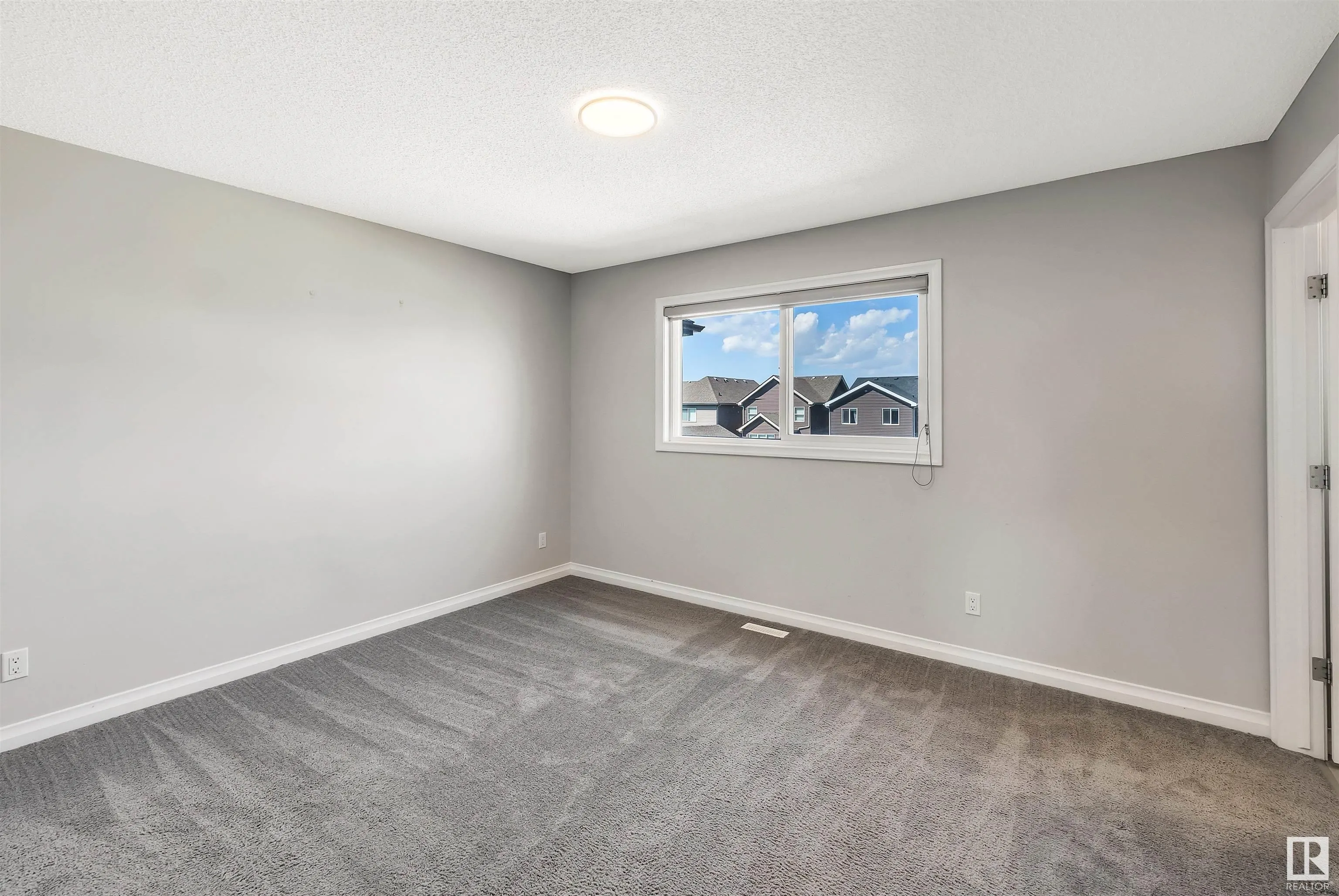 5852 ANTHONY Crescent