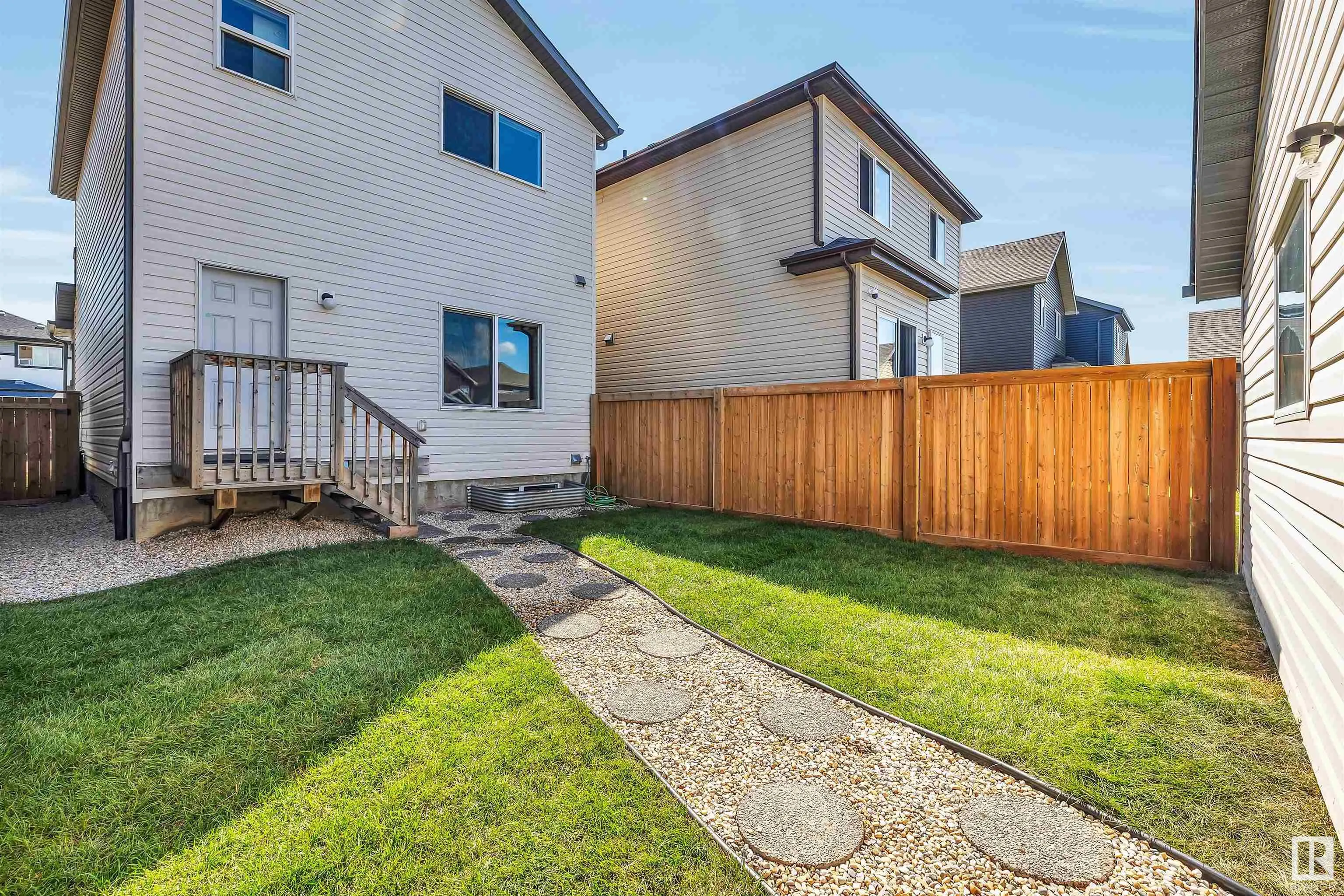5852 ANTHONY Crescent