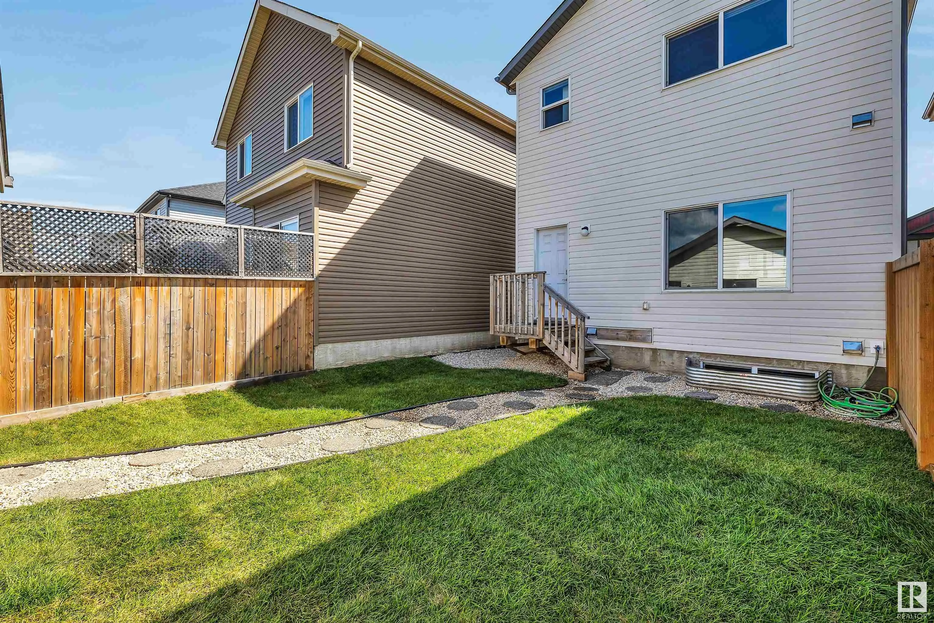 5852 ANTHONY Crescent
