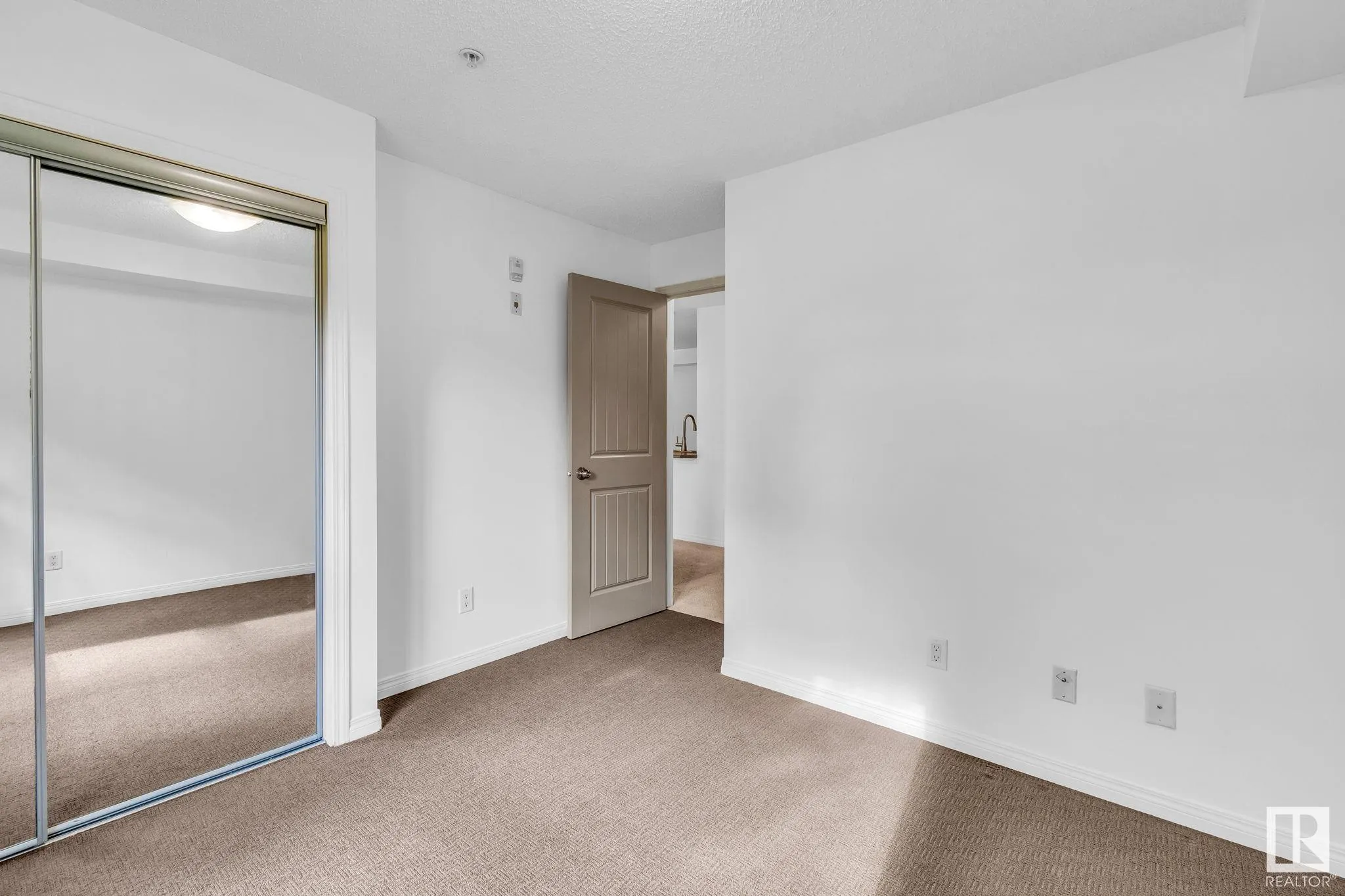 13907 136 Street