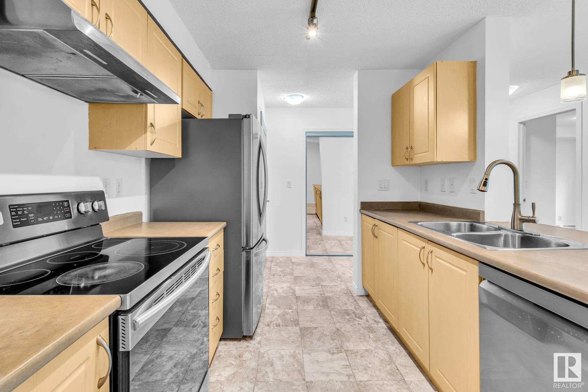 13907 136 Street