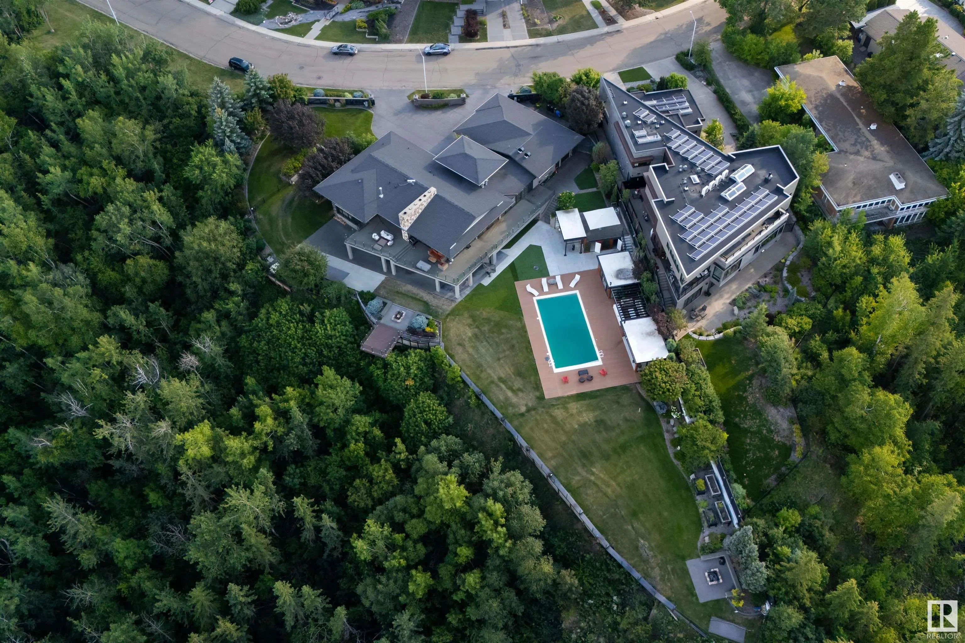 13758 VALLEYVIEW Drive