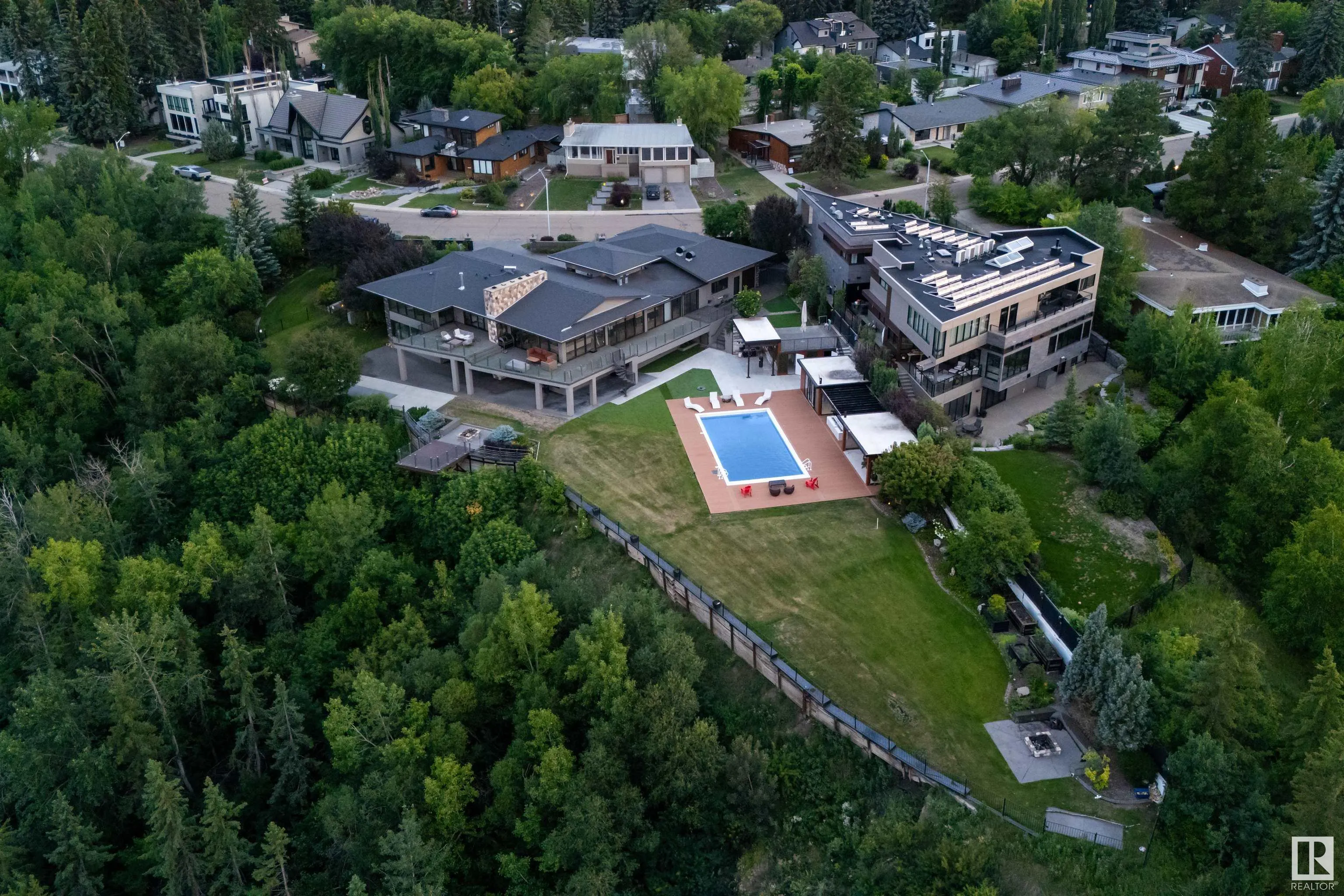 13758 VALLEYVIEW Drive