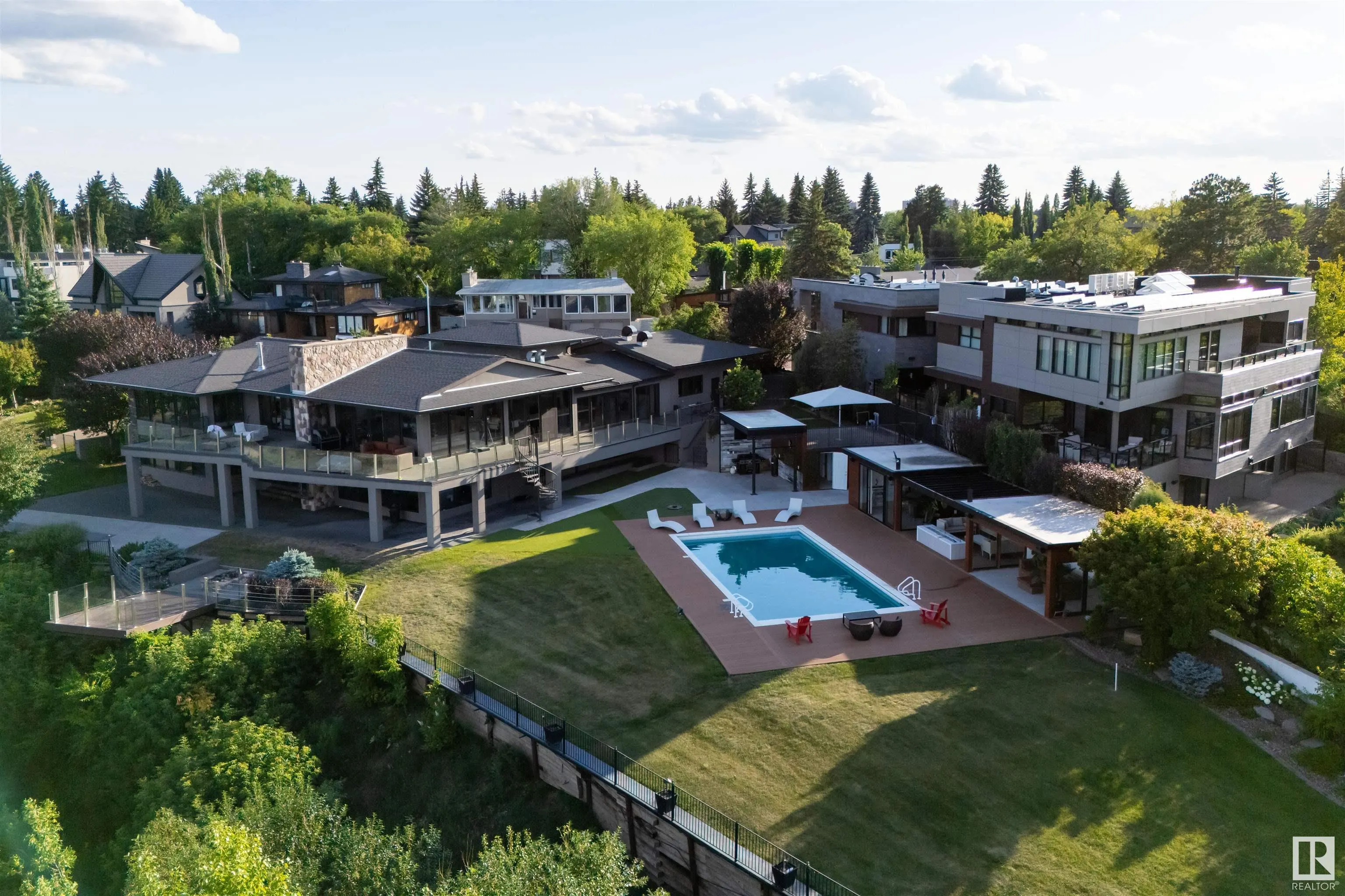 13758 VALLEYVIEW Drive