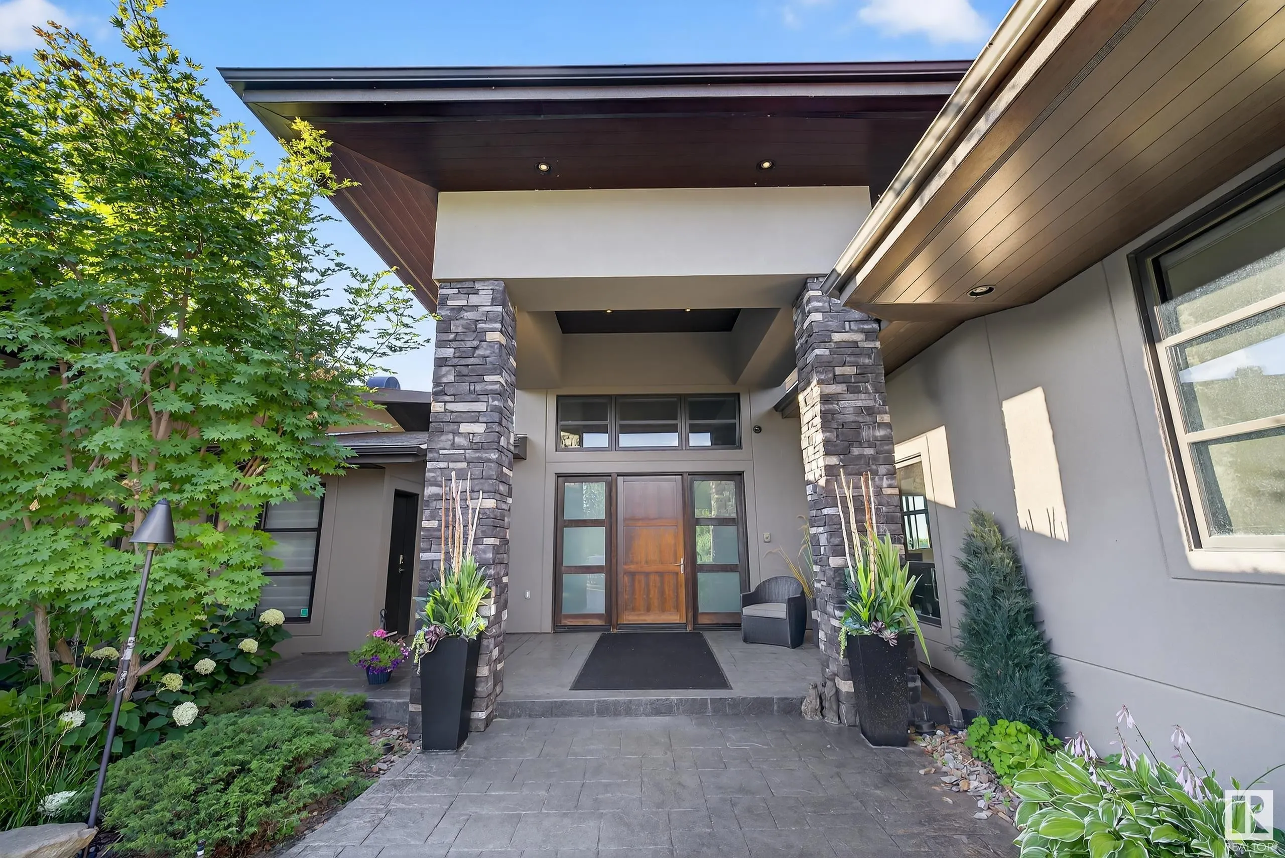13758 VALLEYVIEW Drive