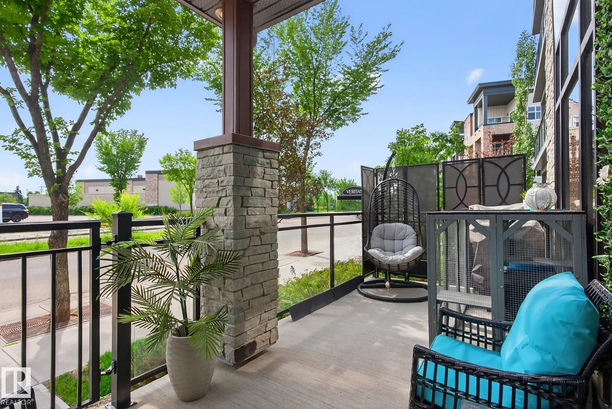 524 GRIESBACH Parade