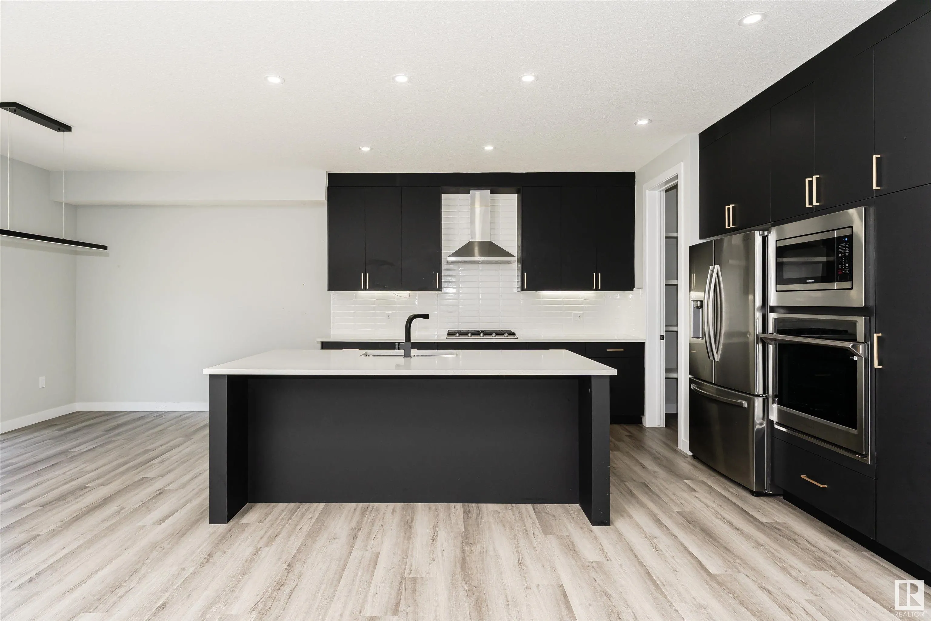 5386 KIMBALL Place