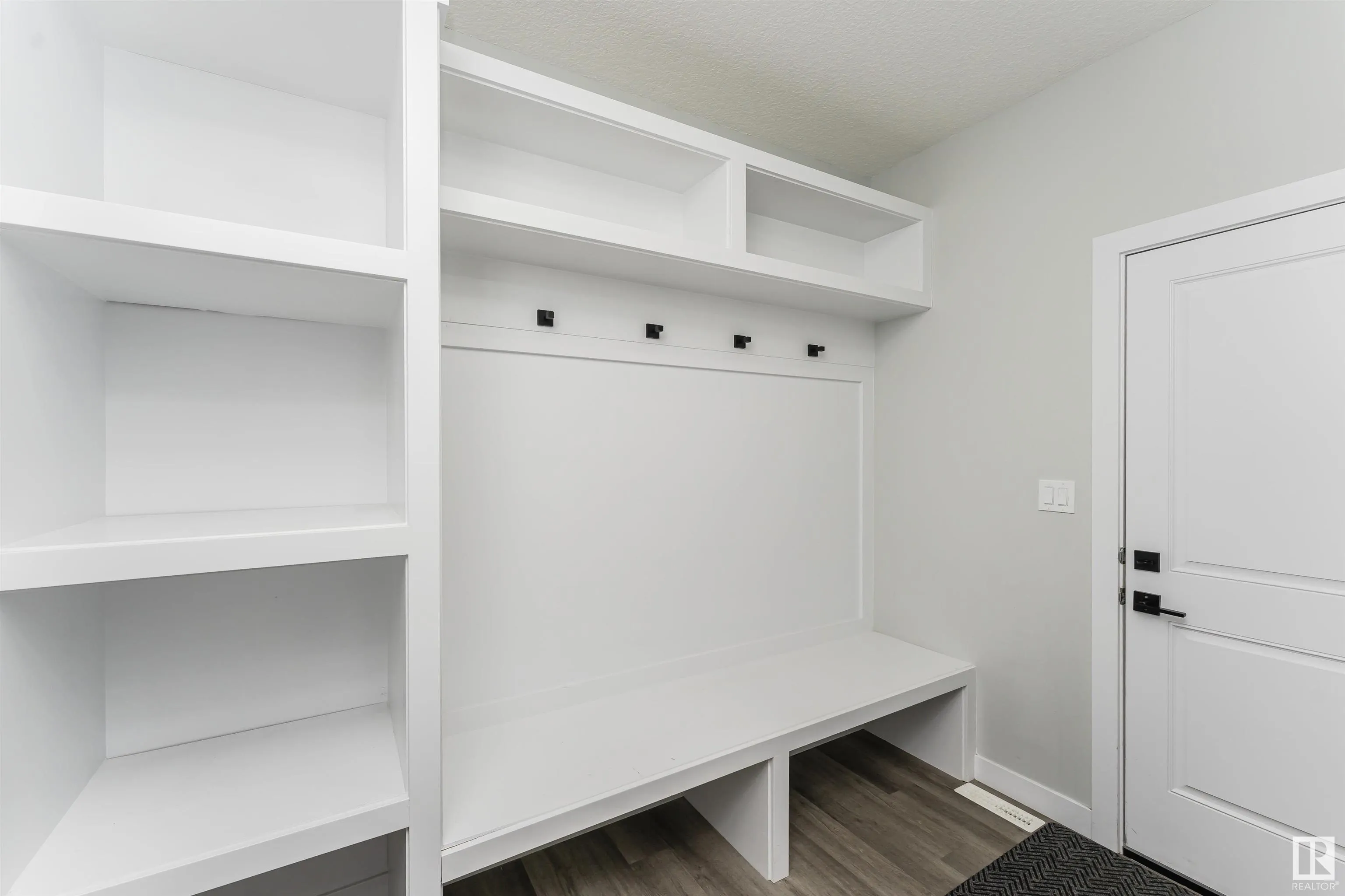 5386 KIMBALL Place