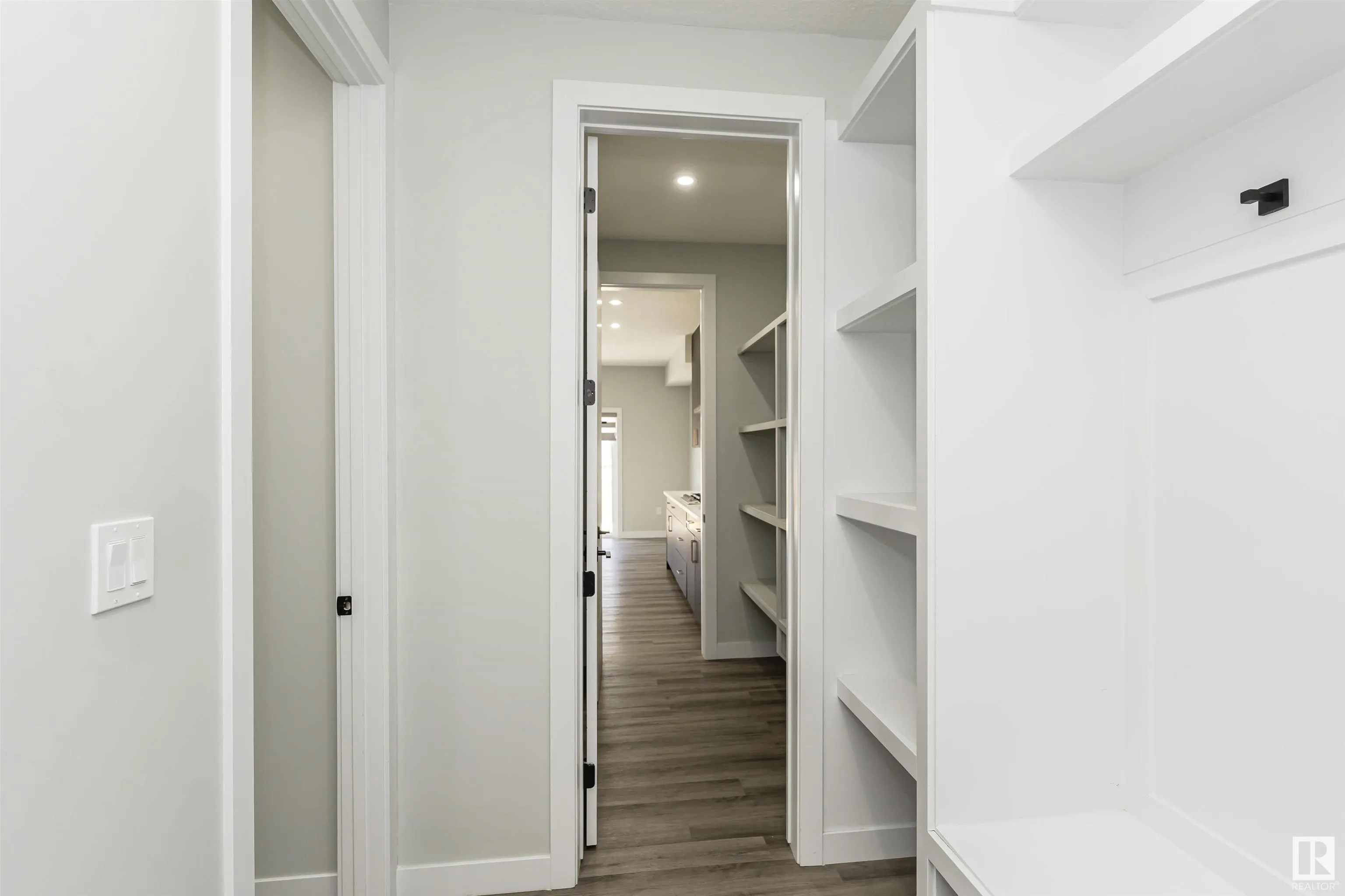 5386 KIMBALL Place