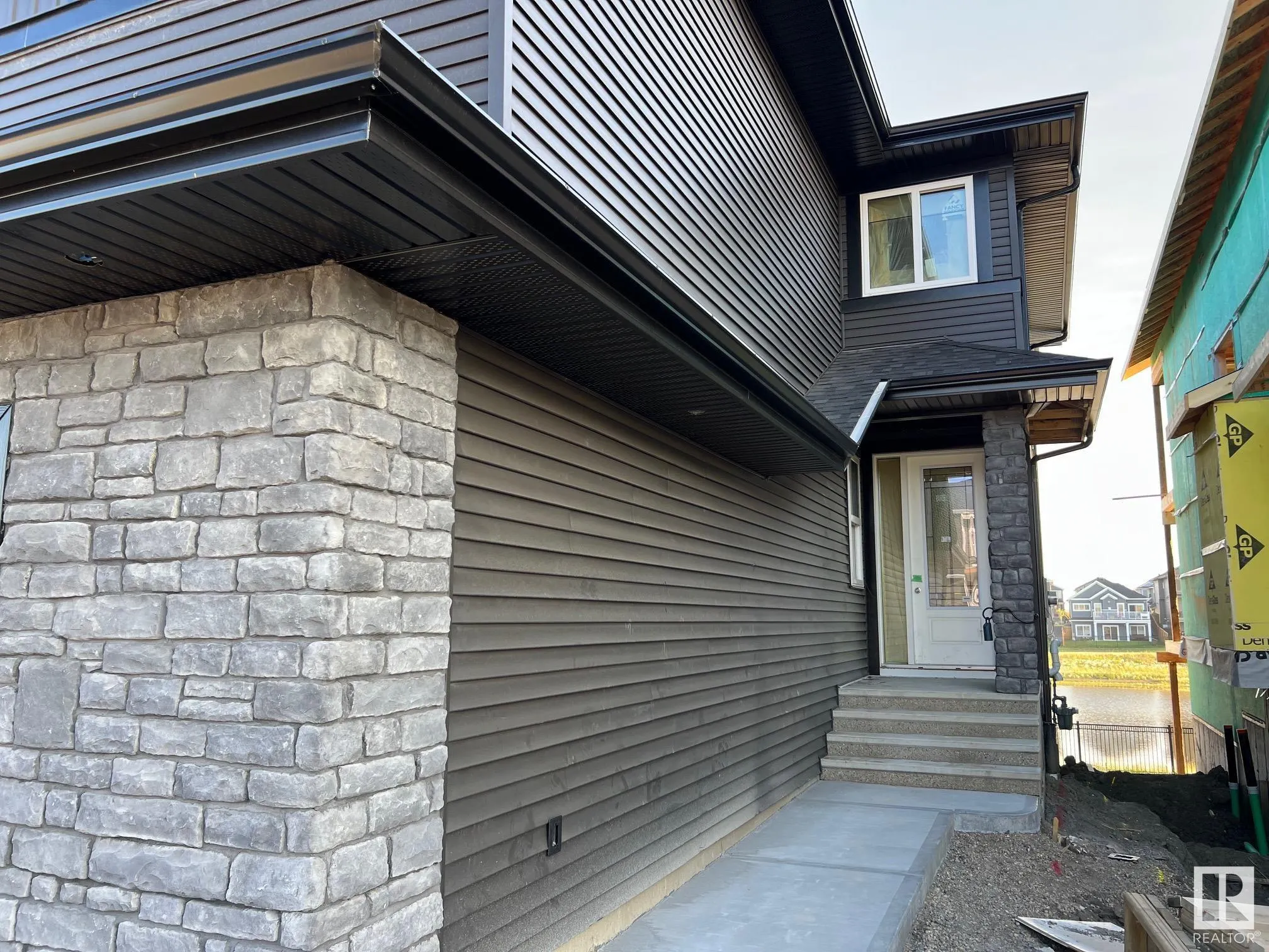 68 Eldridge Point(e)