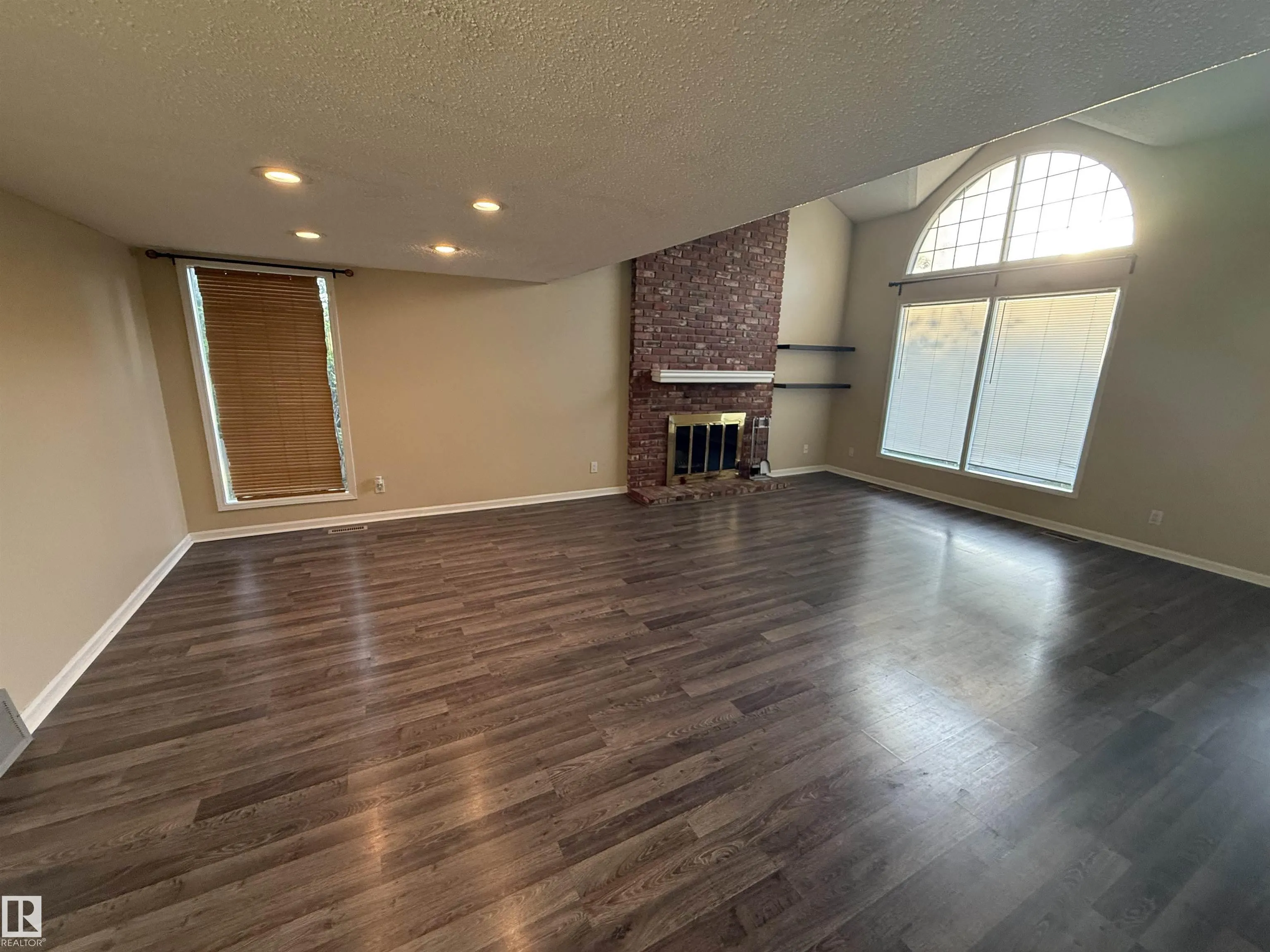 57 WOODCREST Avenue