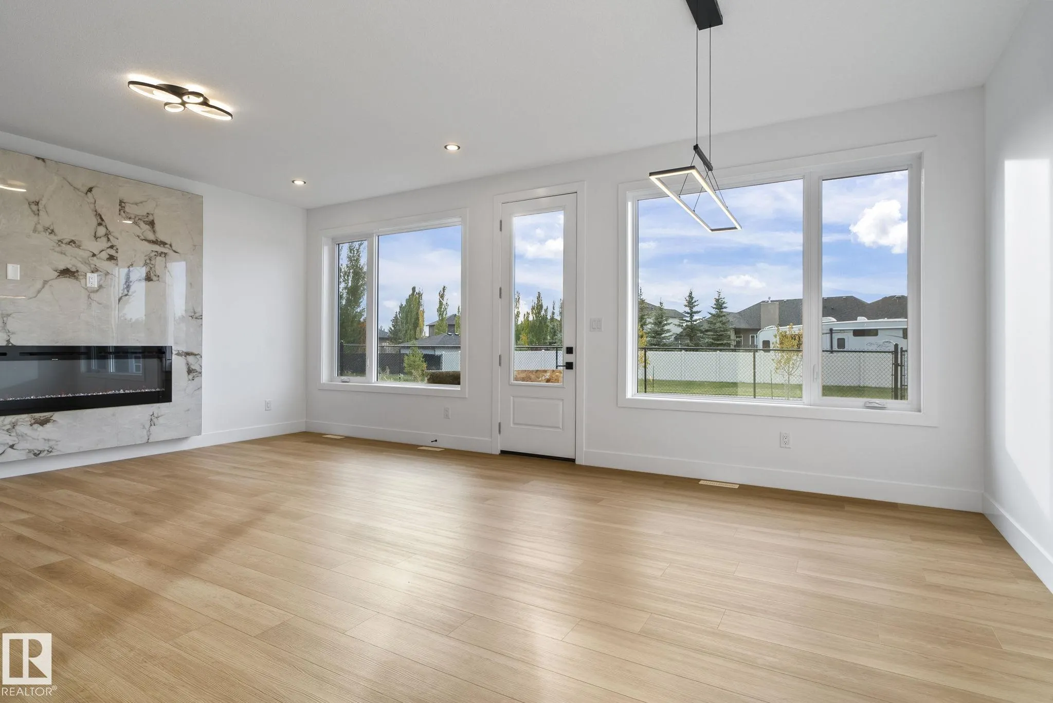 6 Dorais Way
